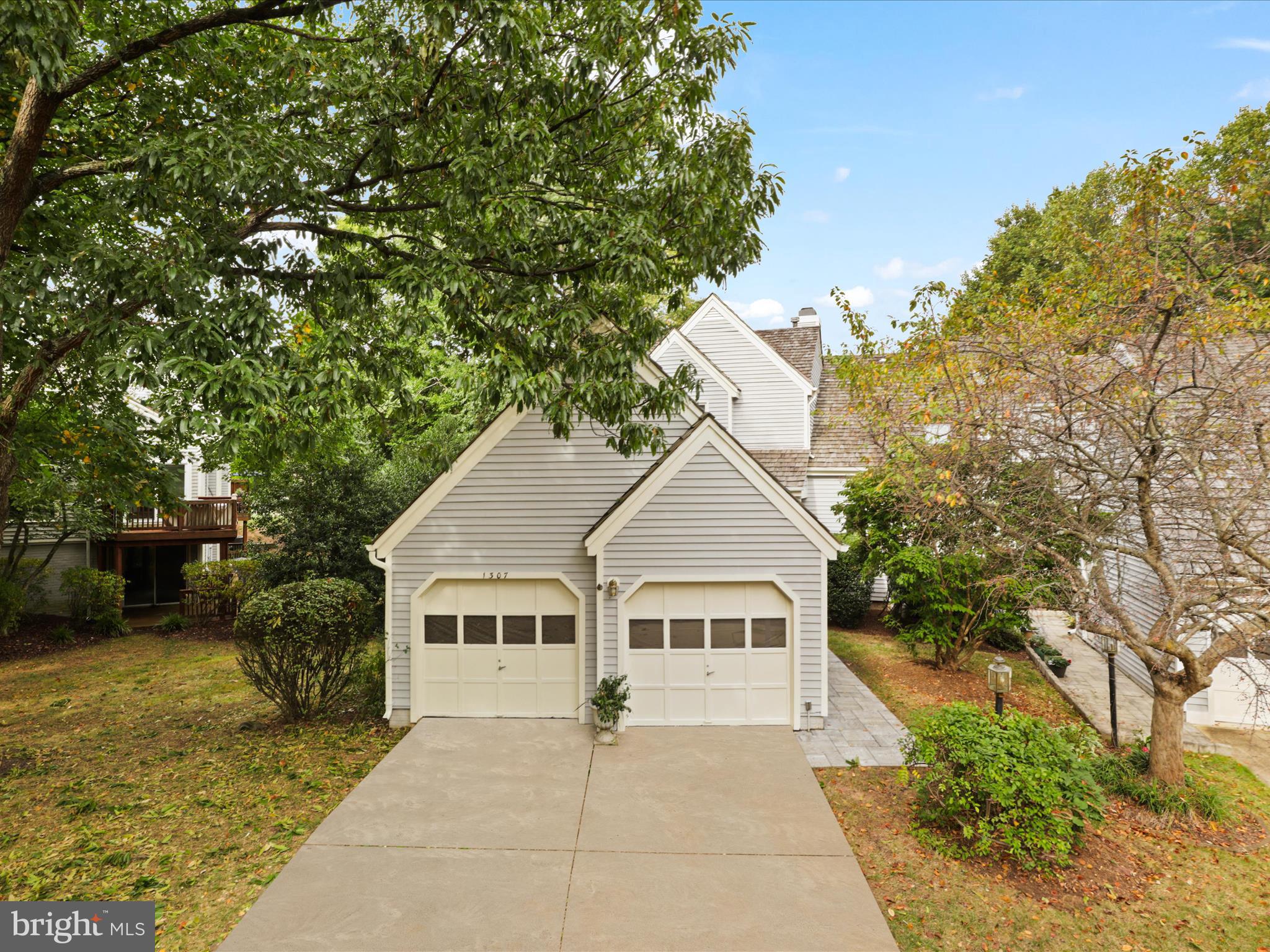 WEDGEWOOD - Residential Lease