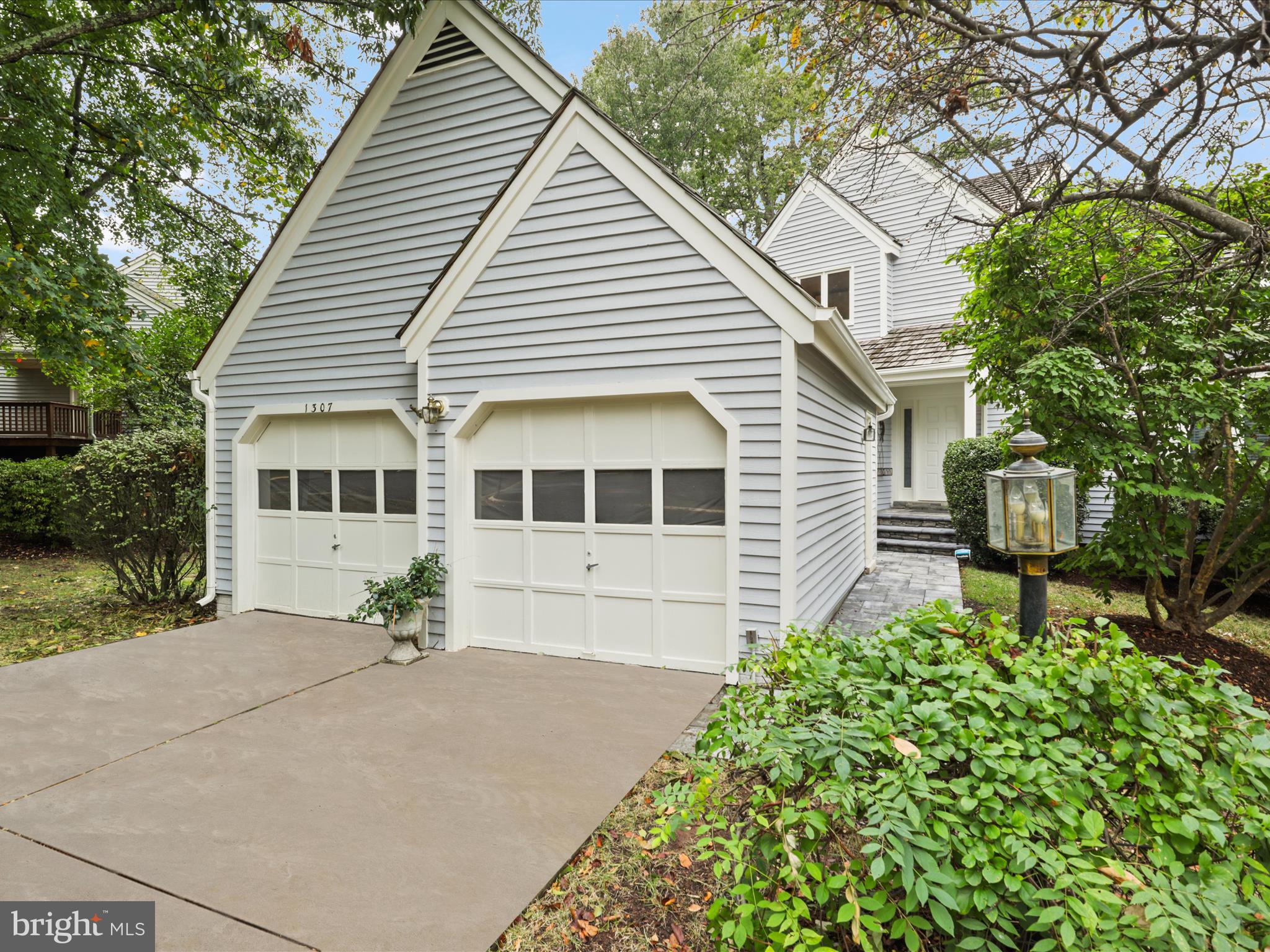 WEDGEWOOD - Residential Lease