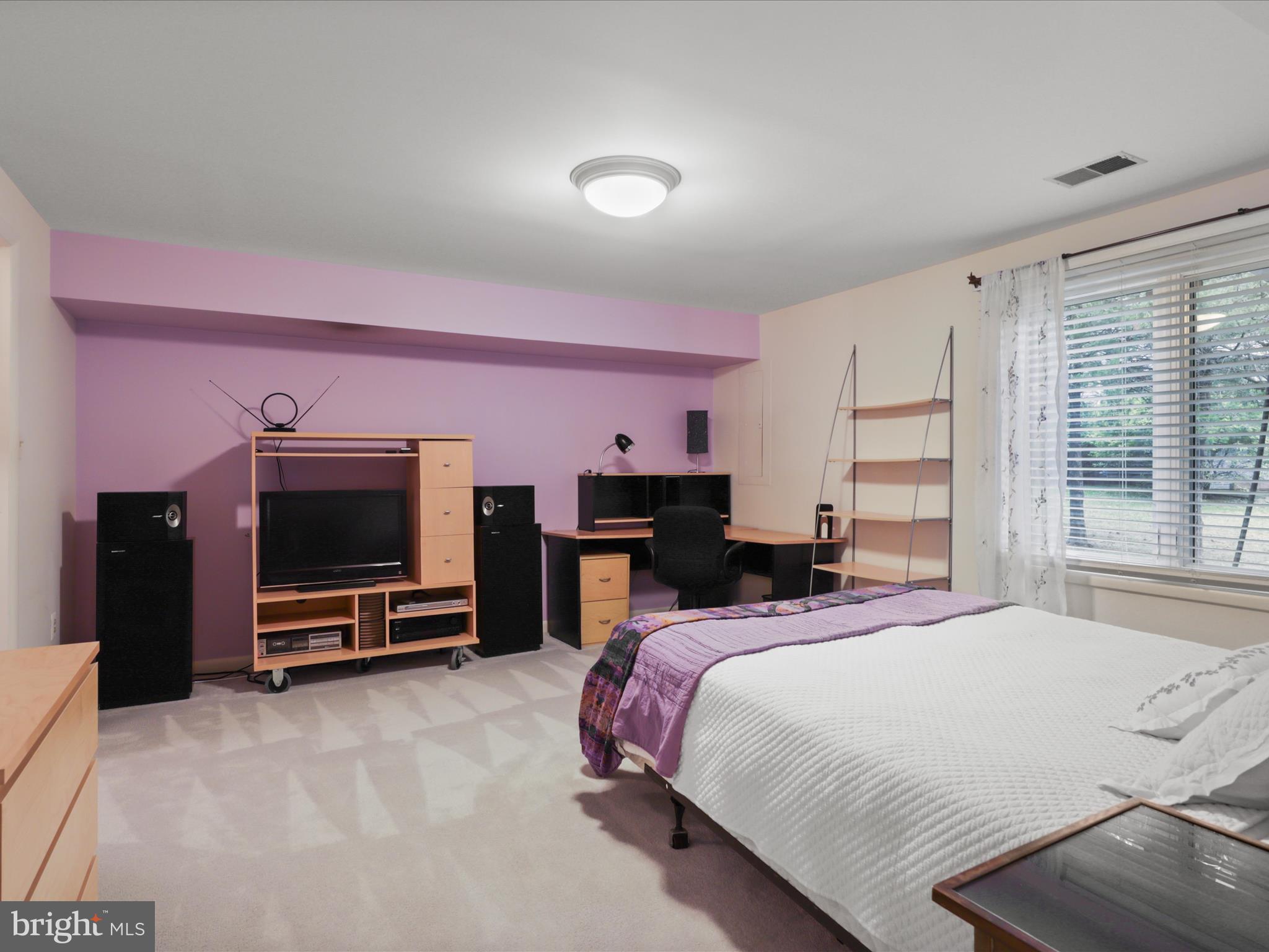 WEDGEWOOD - Residential Lease