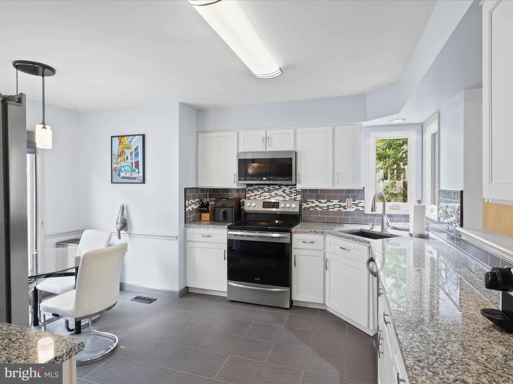 WEDGEWOOD - Residential Lease