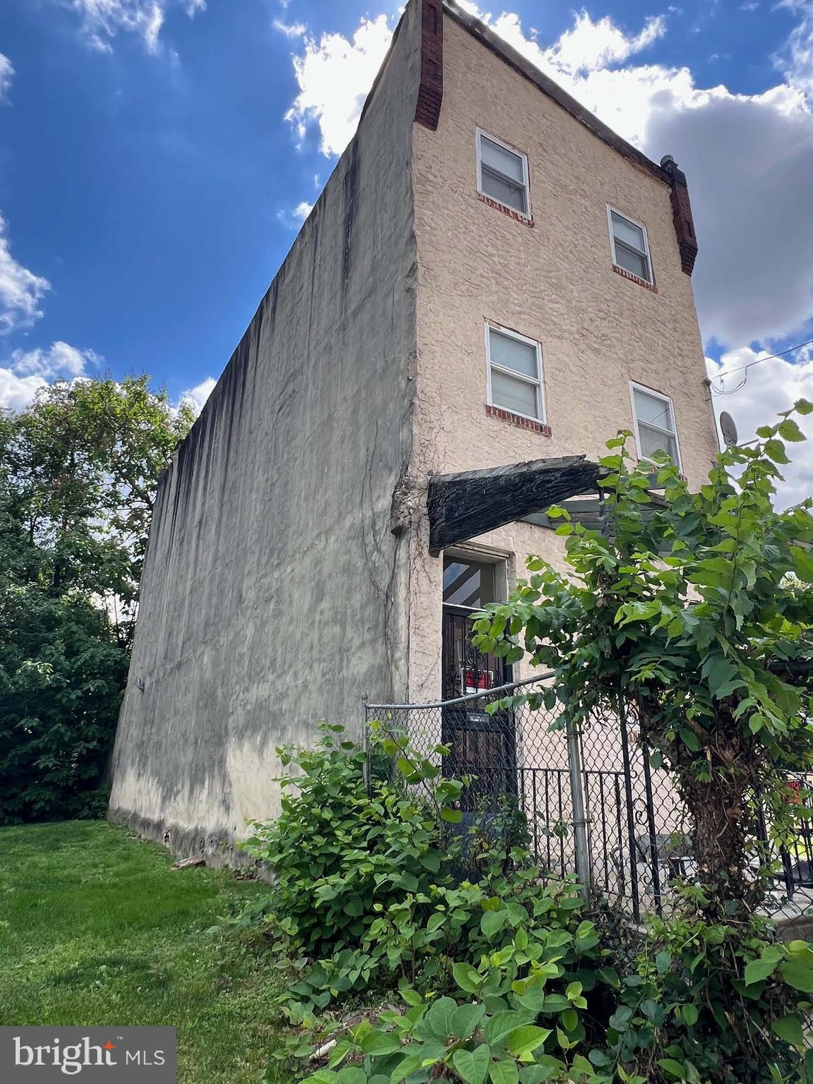 MANTUA - Residential