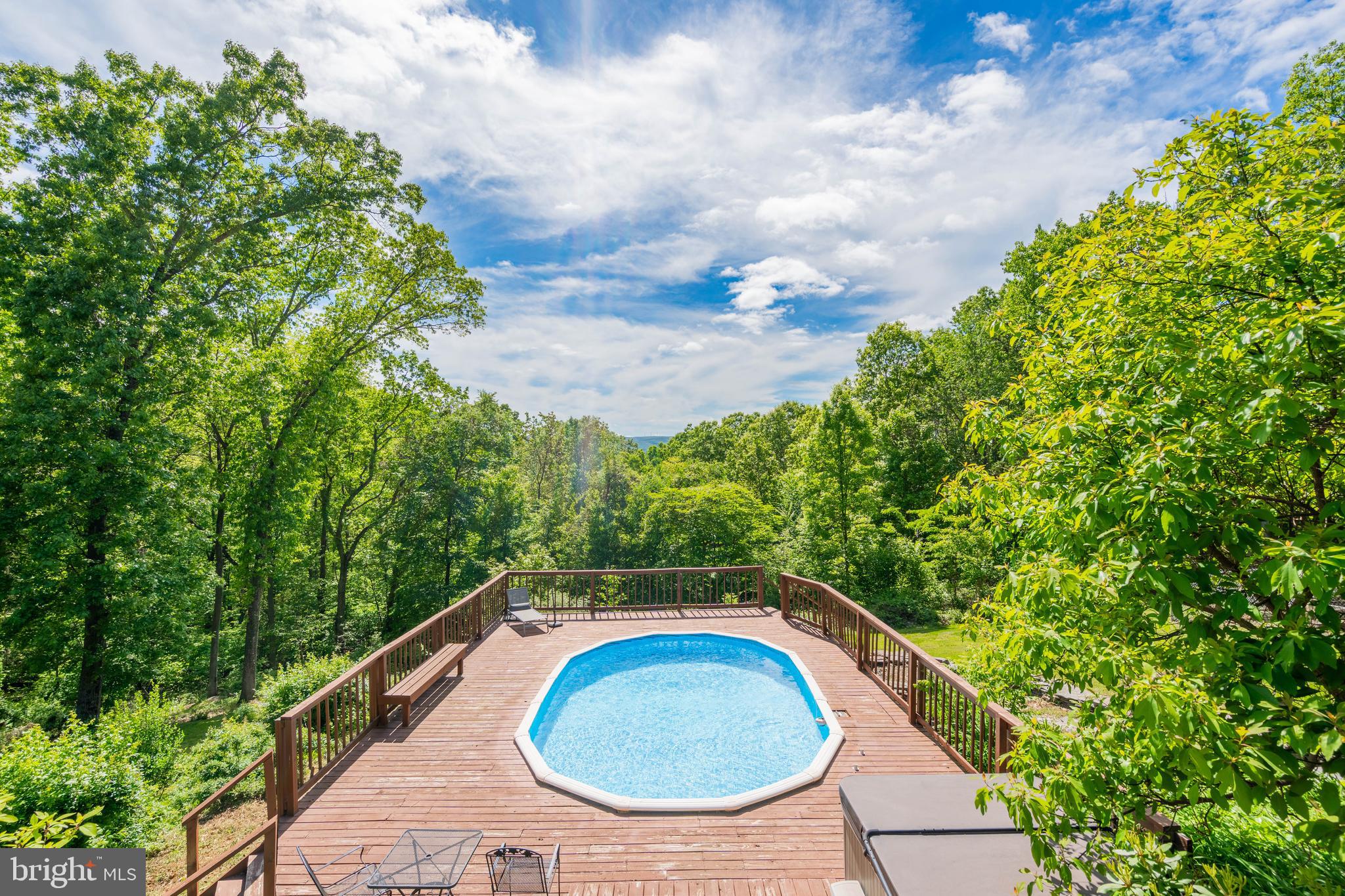 507 SHADOWBROOK DRIVE