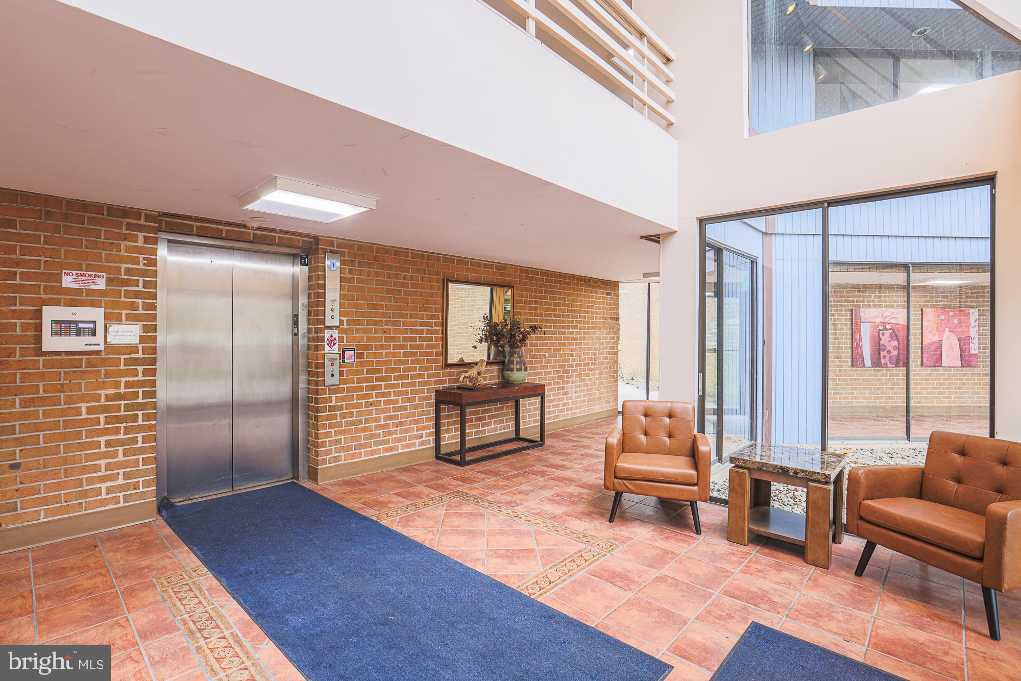 CROSS COUNTRY - Residential