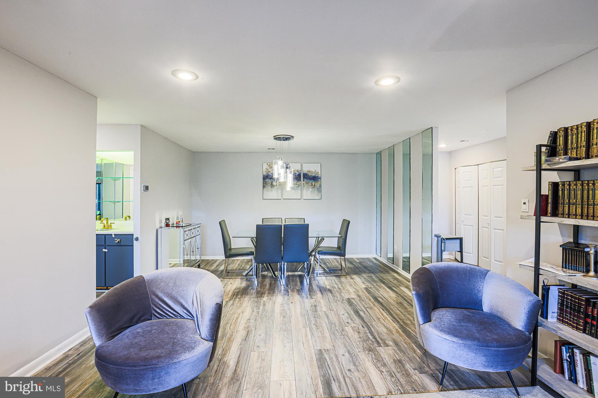 CROSS COUNTRY - Residential