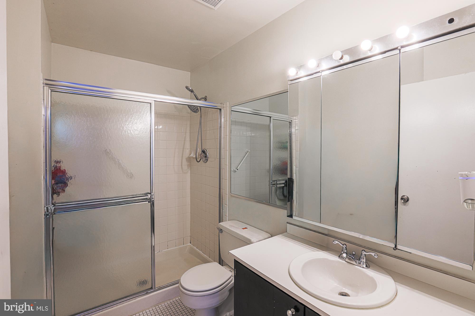 CROSS COUNTRY - Residential