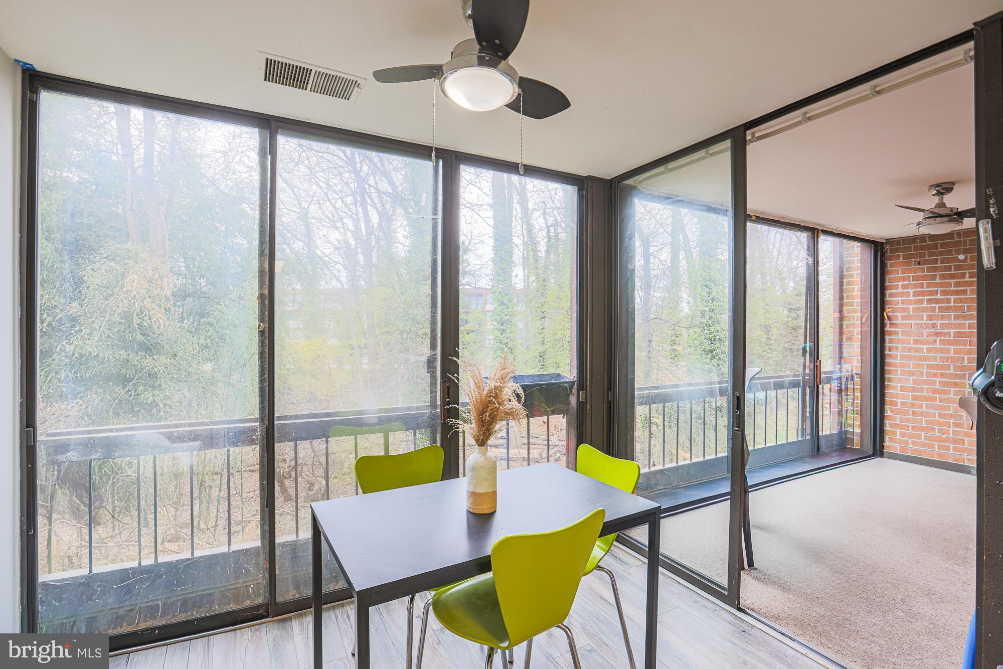 CROSS COUNTRY - Residential