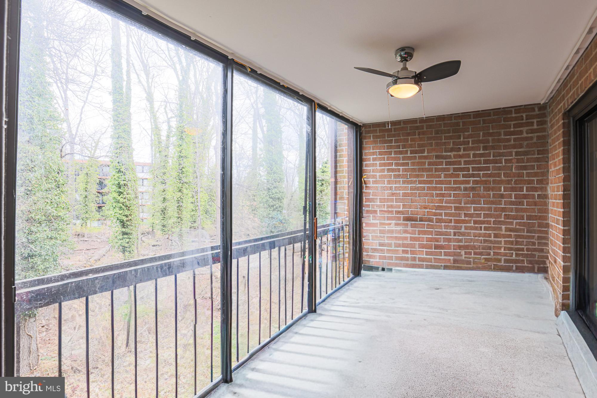 CROSS COUNTRY - Residential