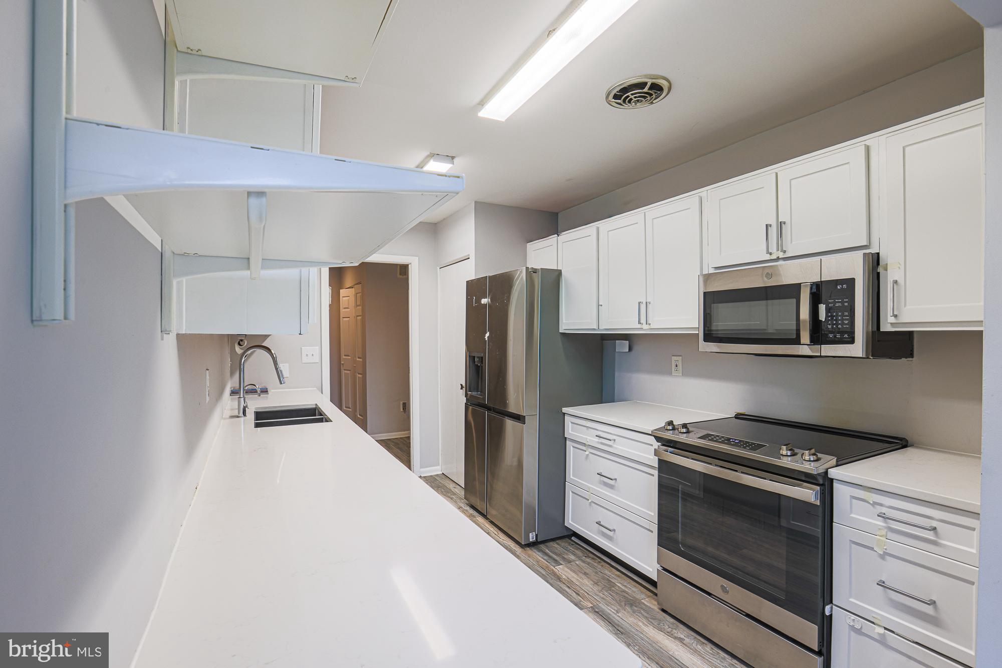 CROSS COUNTRY - Residential