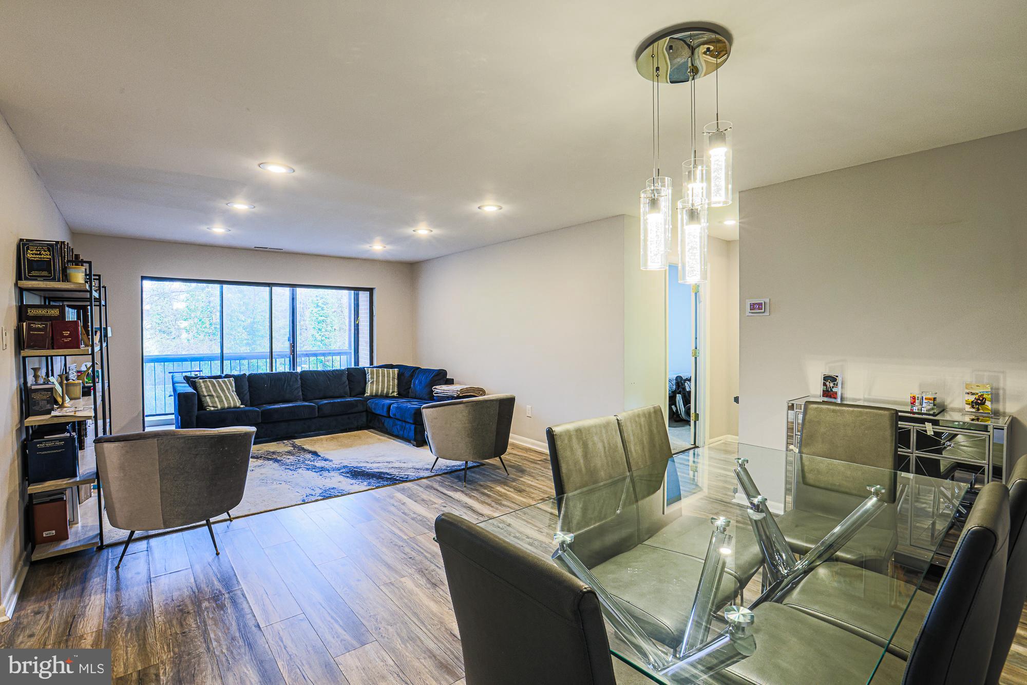 CROSS COUNTRY - Residential