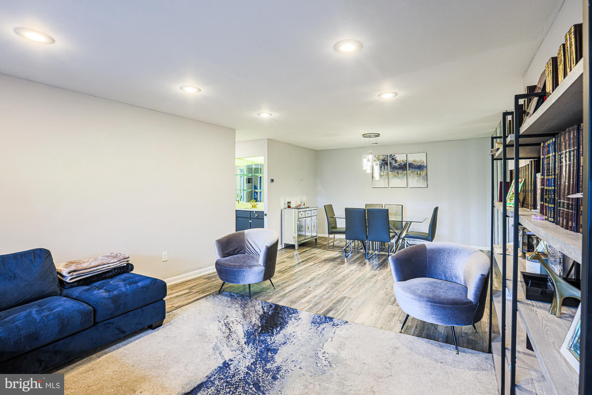 CROSS COUNTRY - Residential