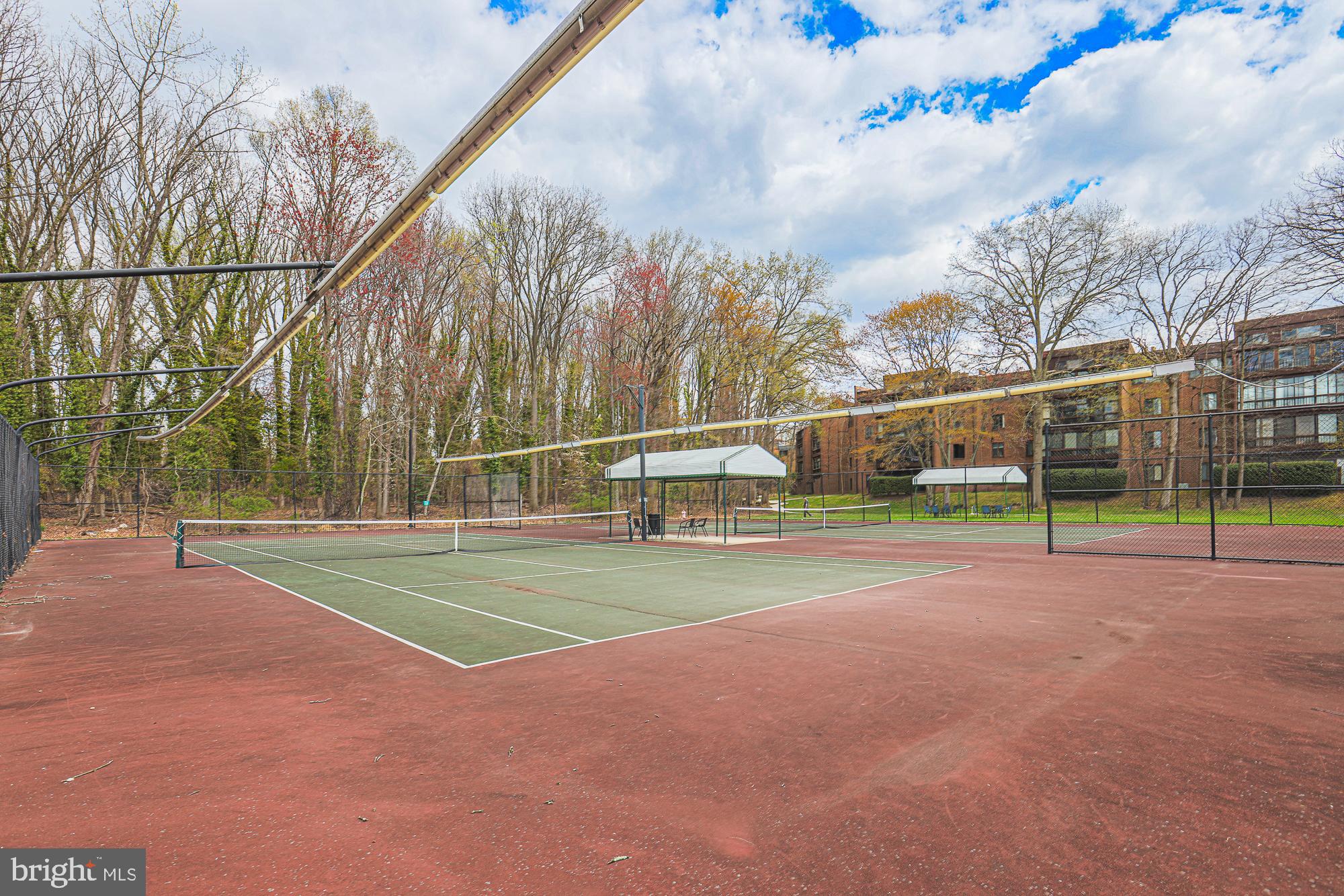 CROSS COUNTRY - Residential