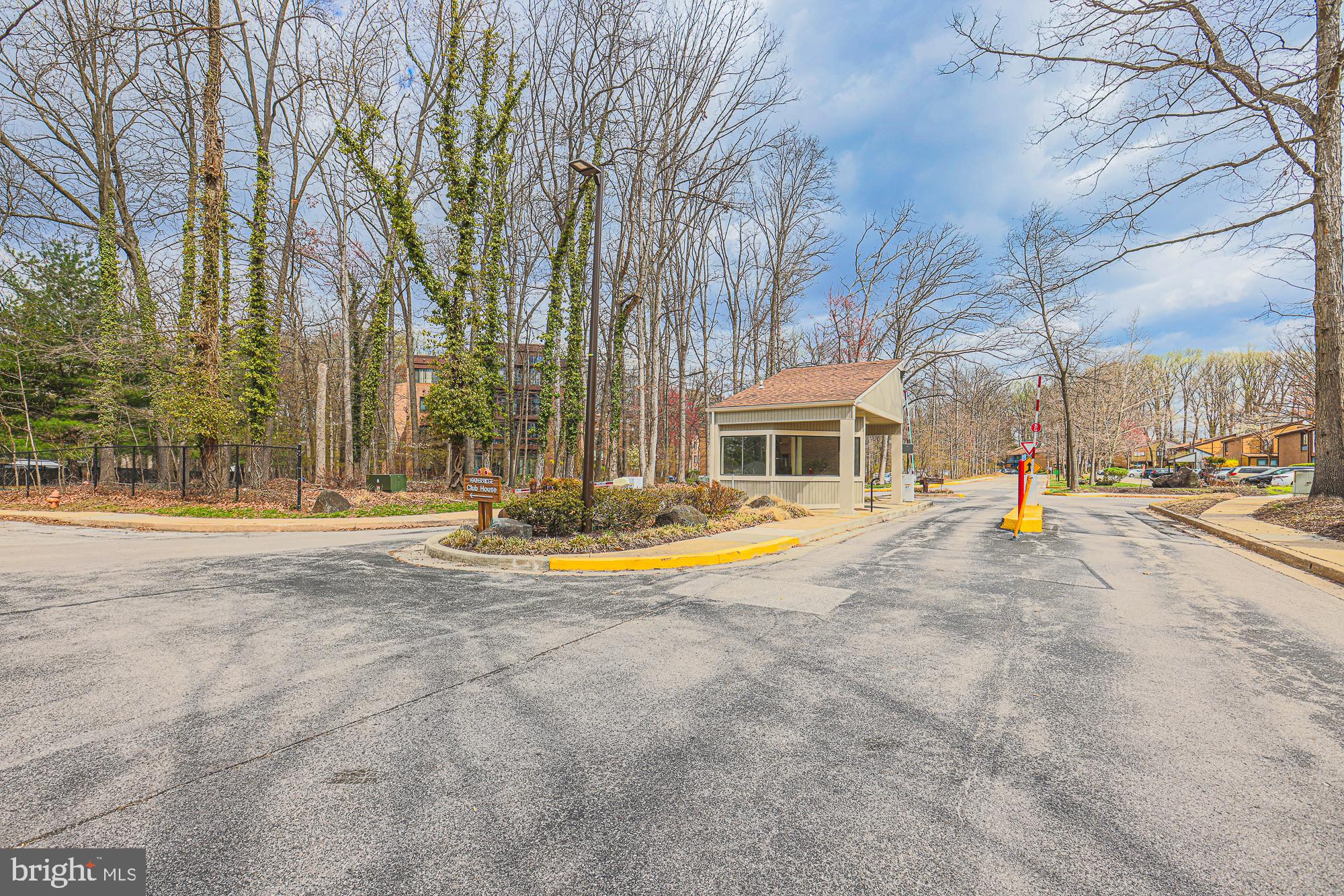 CROSS COUNTRY - Residential