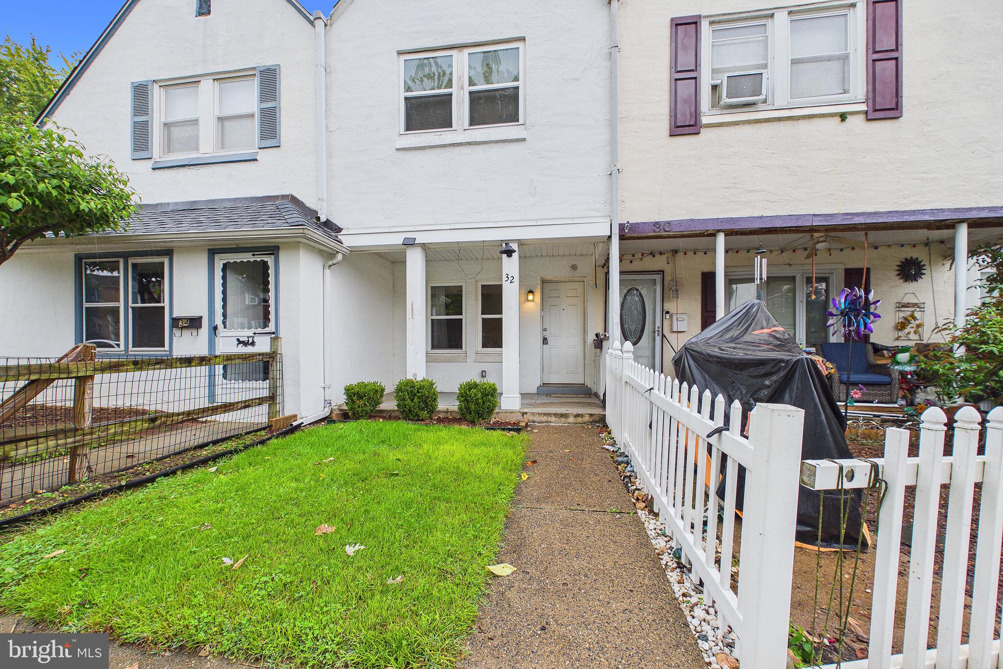 32 4TH AVENUE