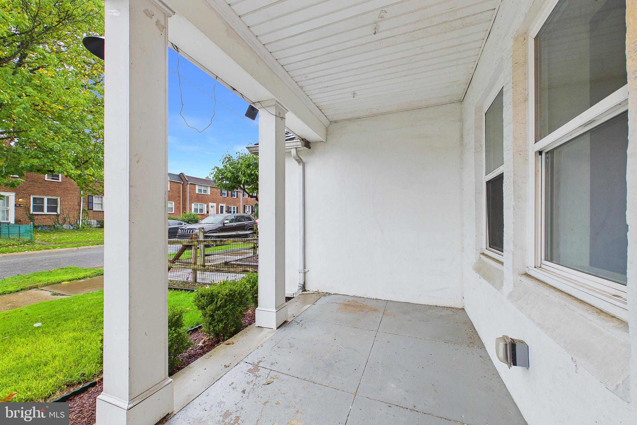 32 4TH AVENUE
