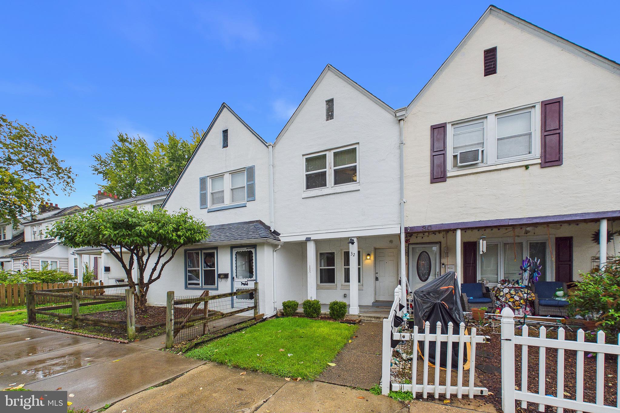32 4TH AVENUE