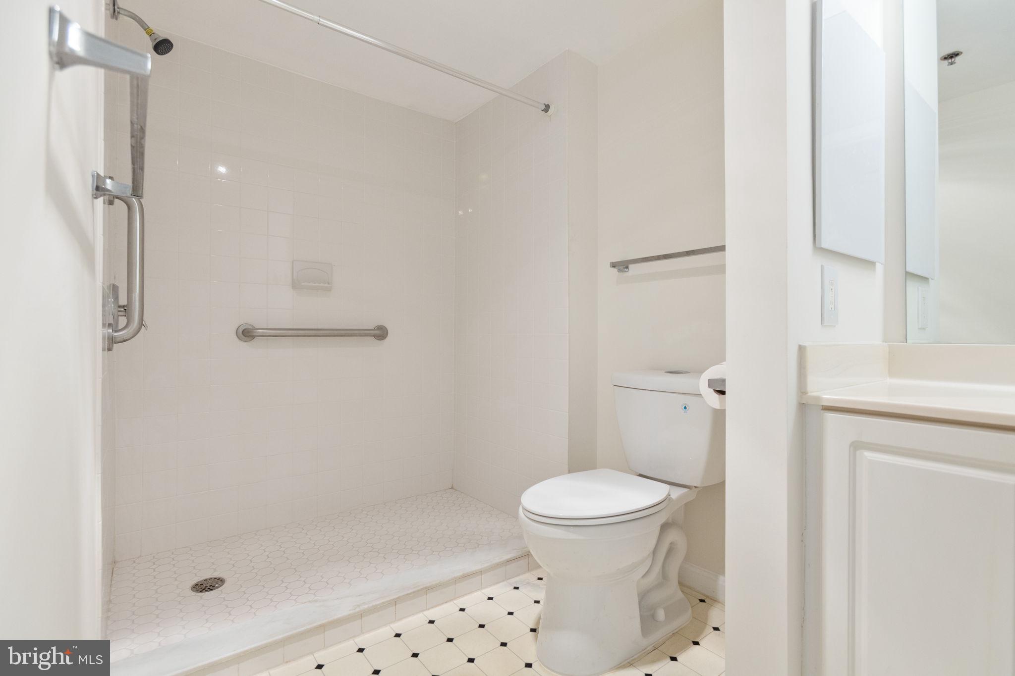 LANSDOWNE WOODS - Residential