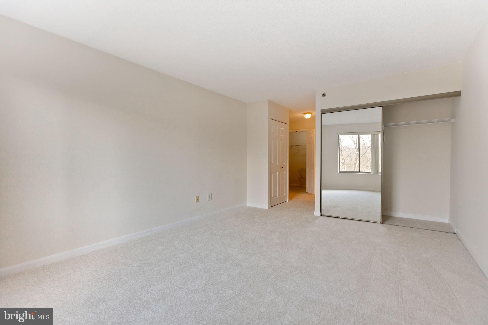 LANSDOWNE WOODS - Residential