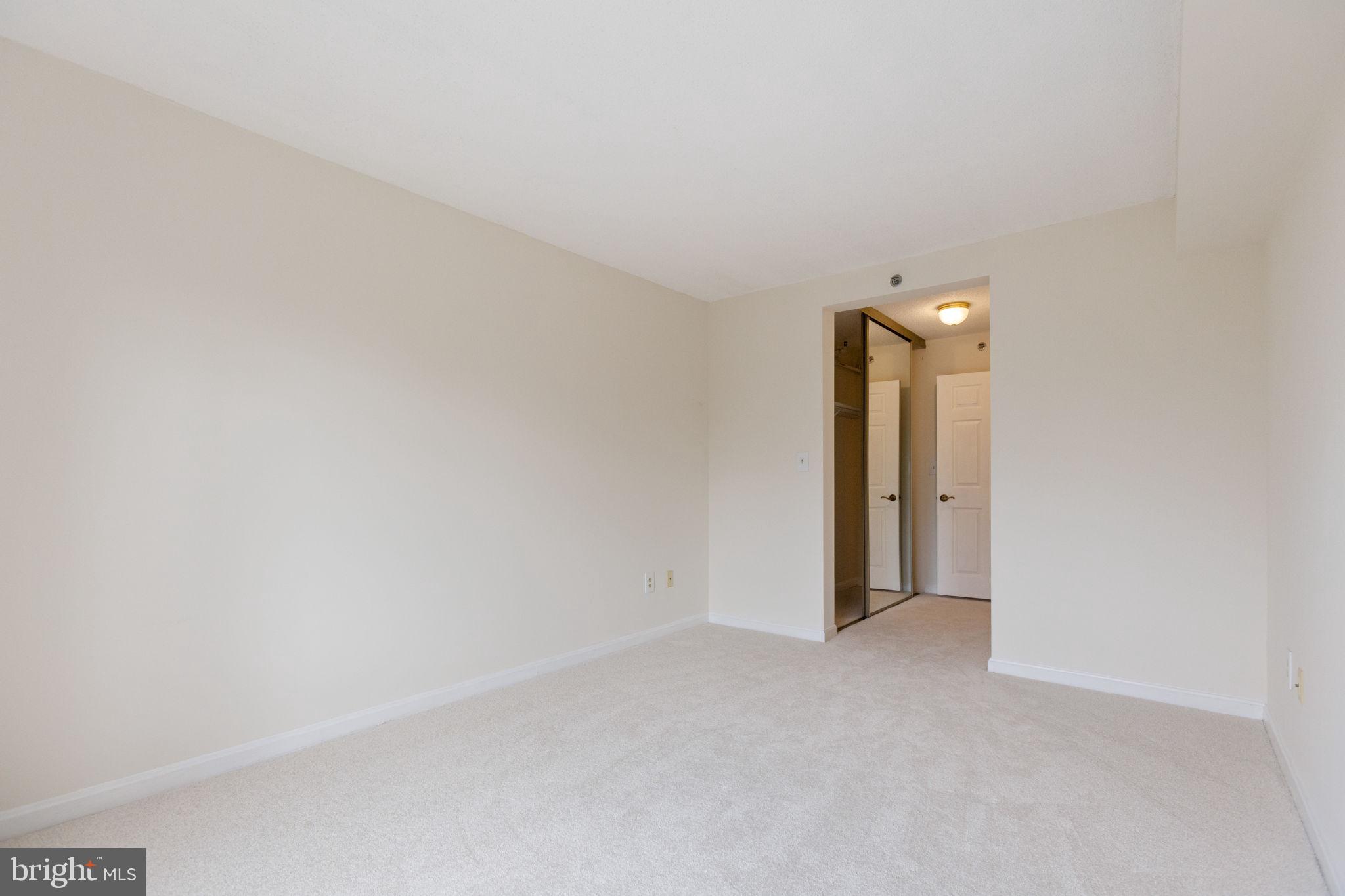 LANSDOWNE WOODS - Residential