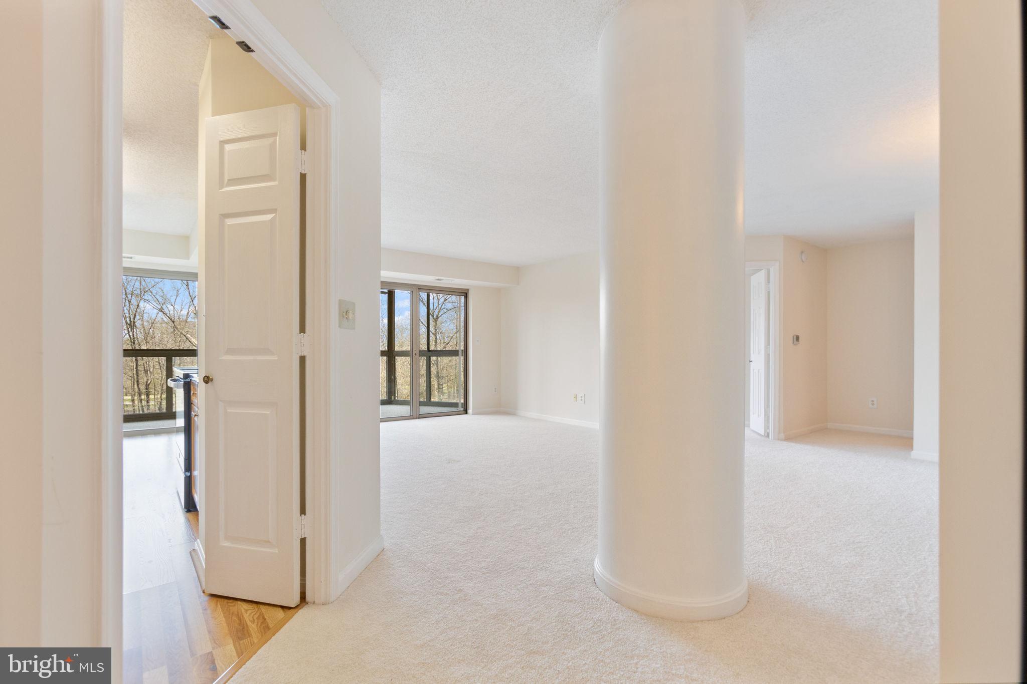 LANSDOWNE WOODS - Residential