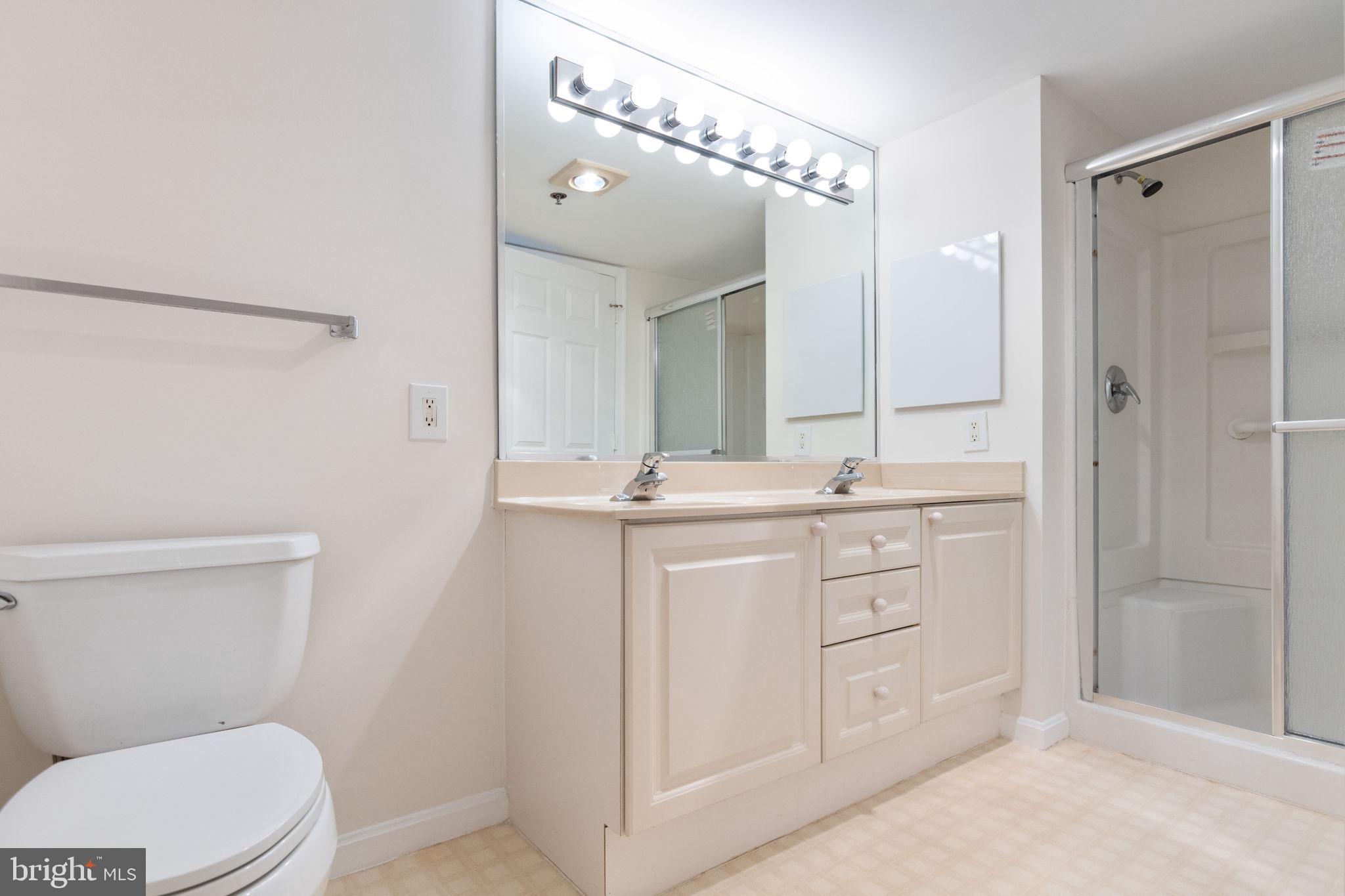 LANSDOWNE WOODS - Residential