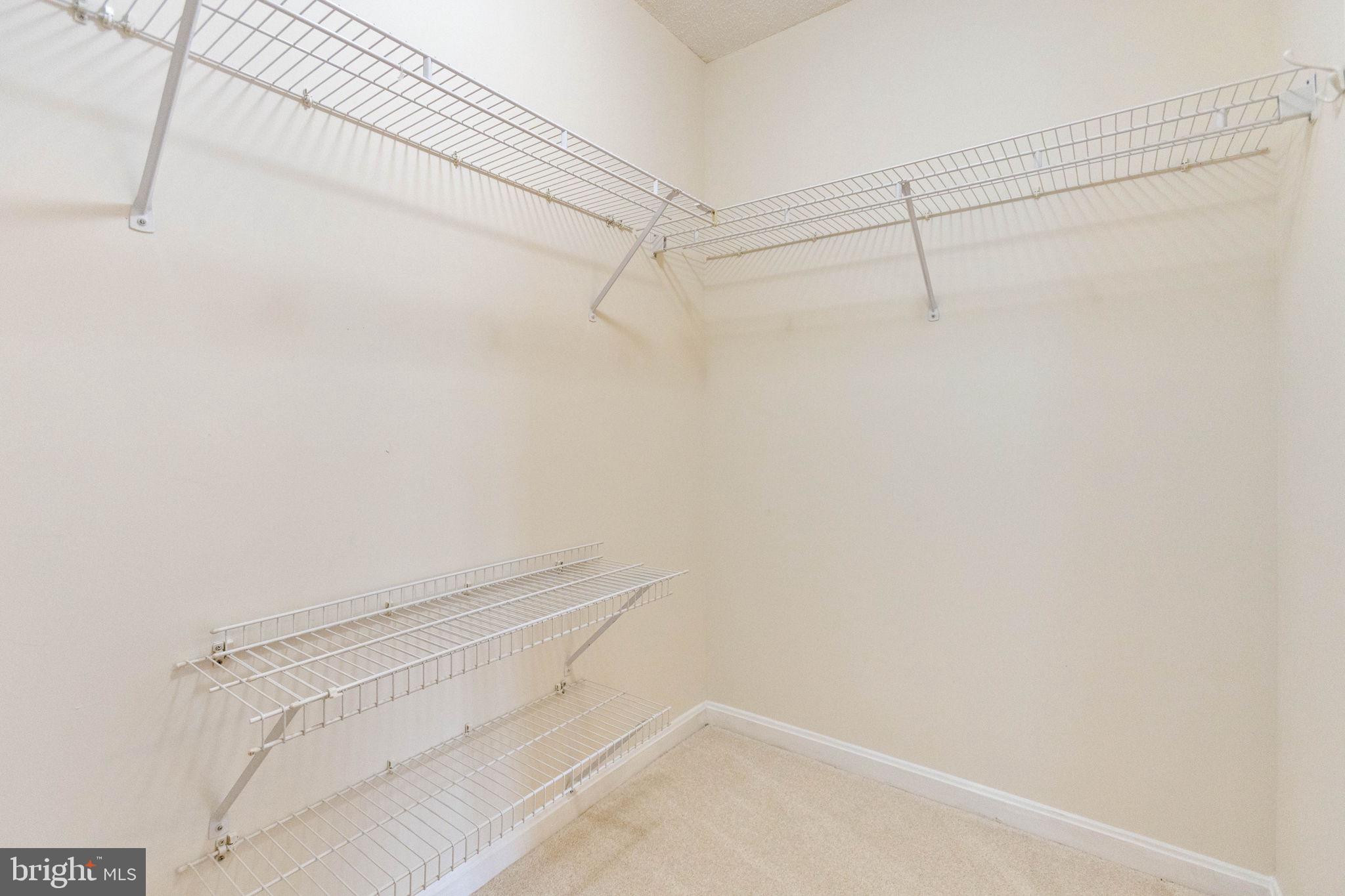 LANSDOWNE WOODS - Residential