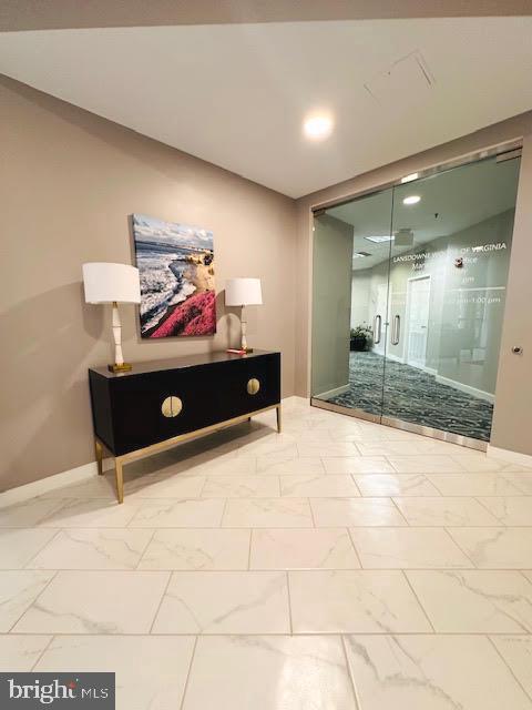 LANSDOWNE WOODS - Residential