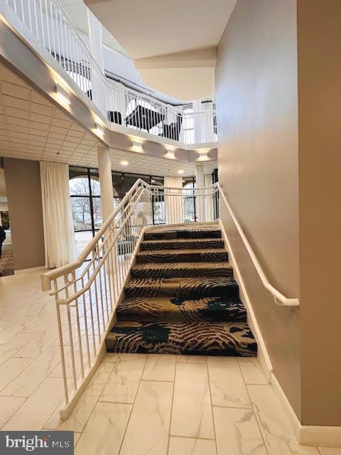 LANSDOWNE WOODS - Residential