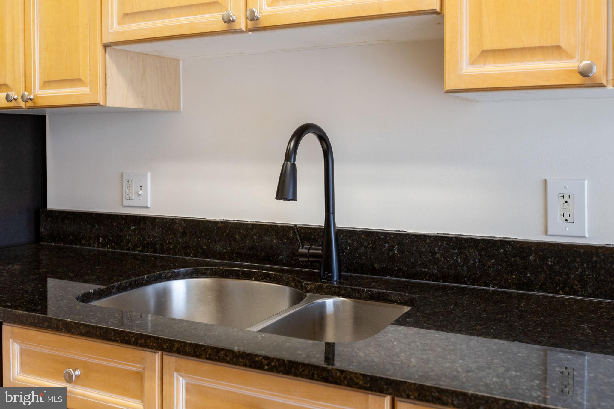 LANSDOWNE WOODS - Residential