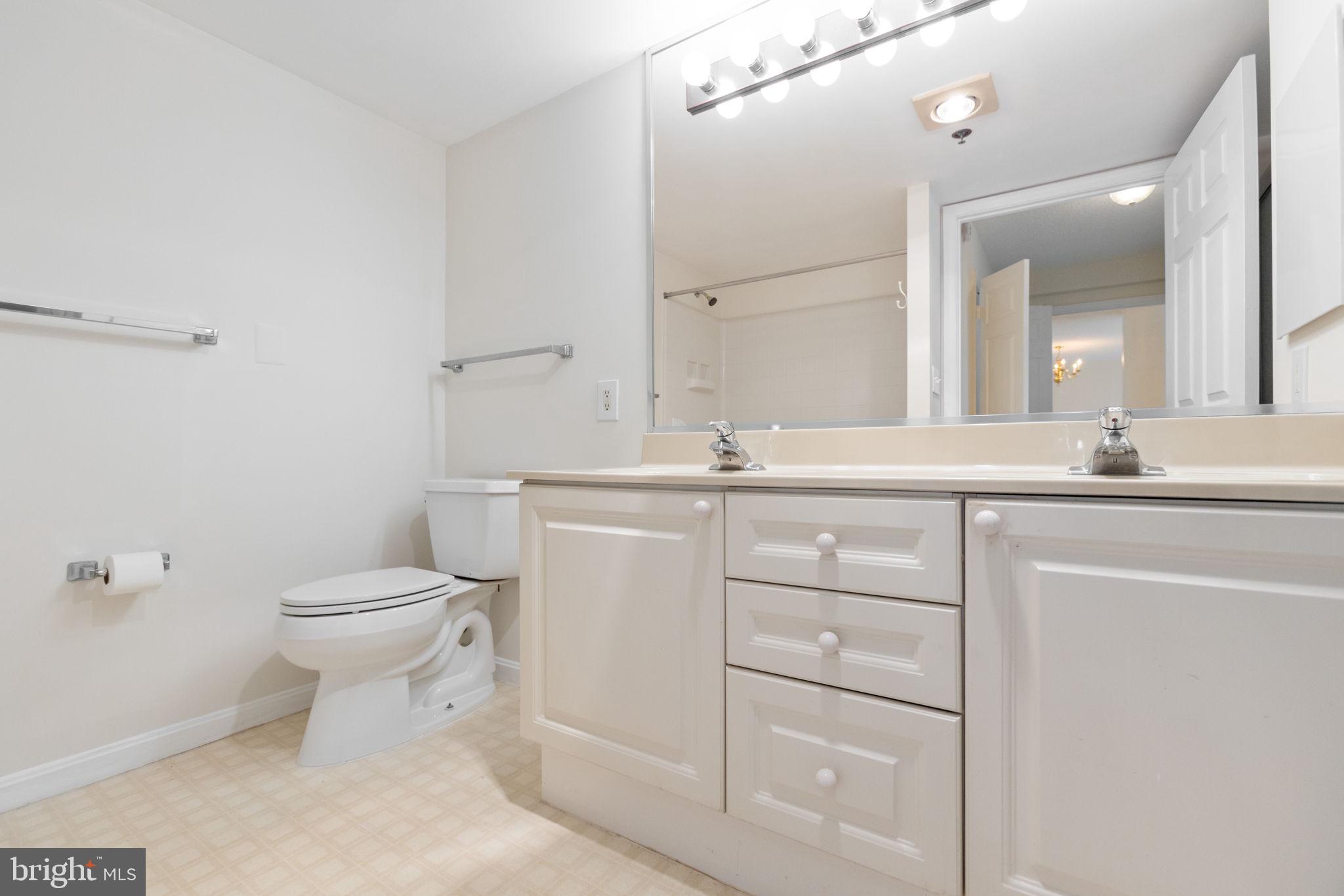 LANSDOWNE WOODS - Residential