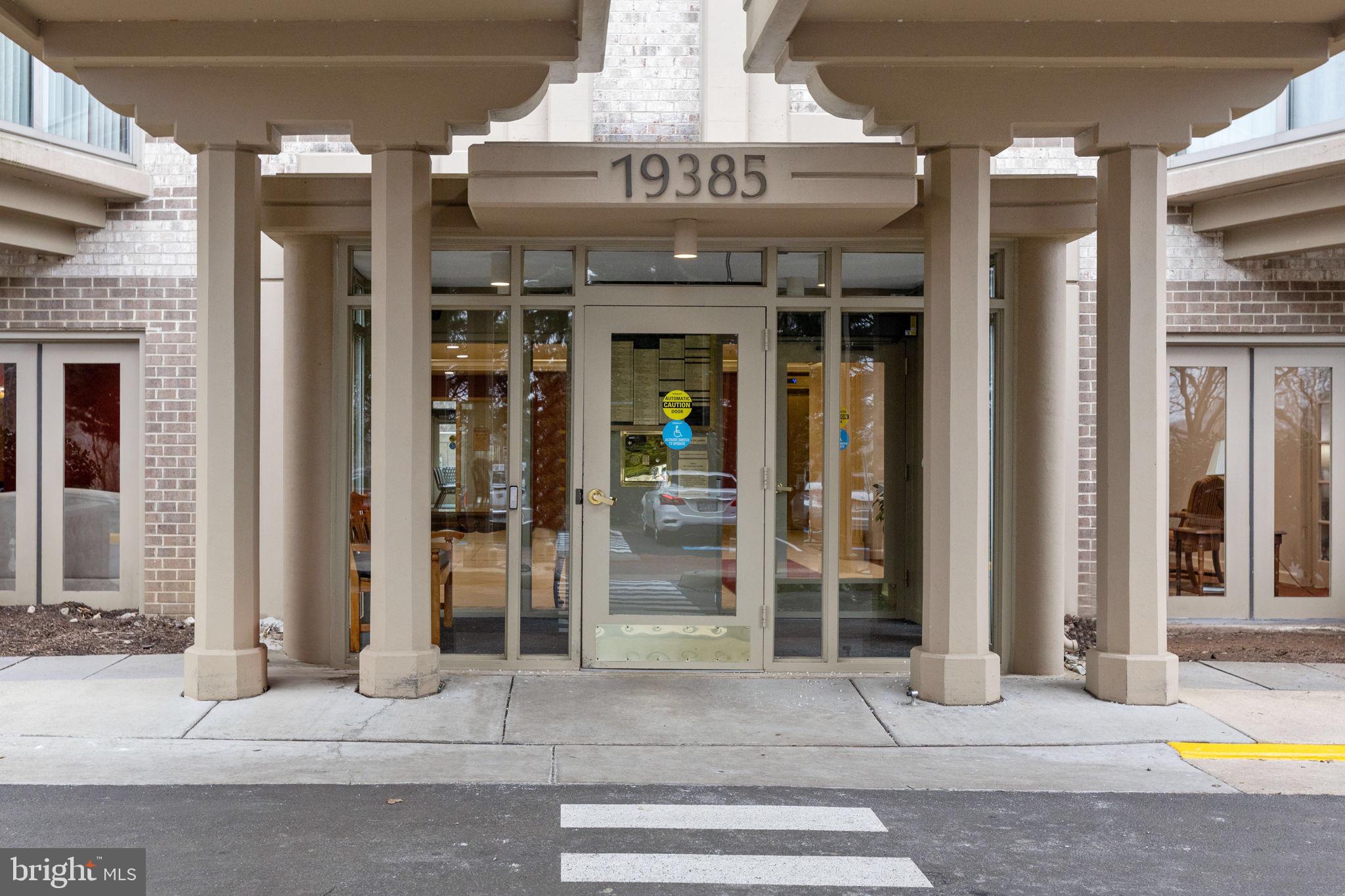 LANSDOWNE WOODS - Residential