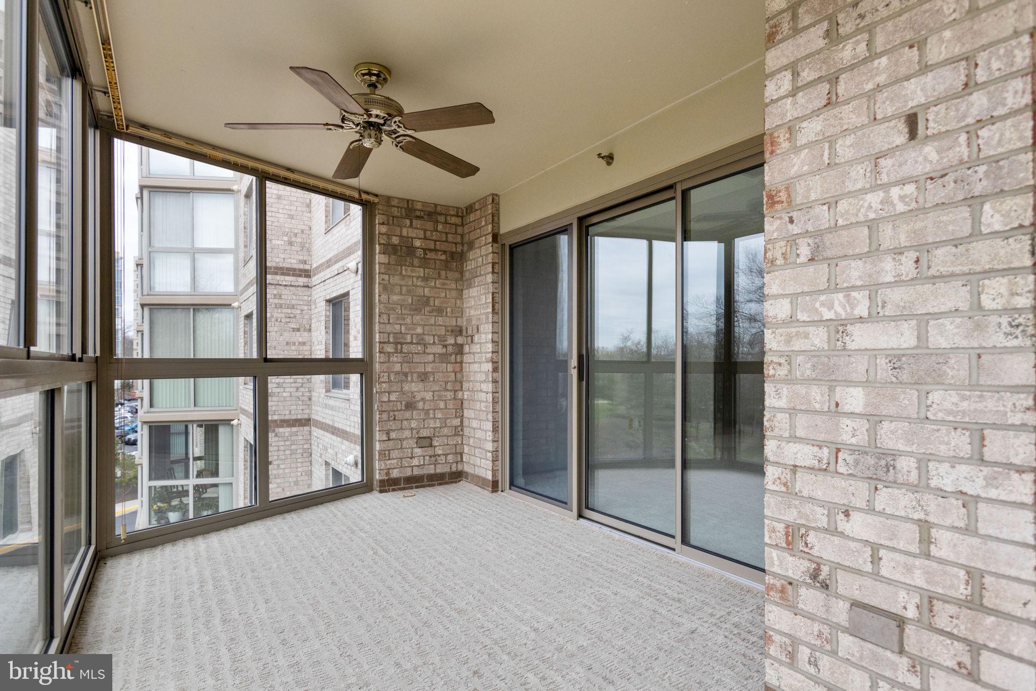 LANSDOWNE WOODS - Residential