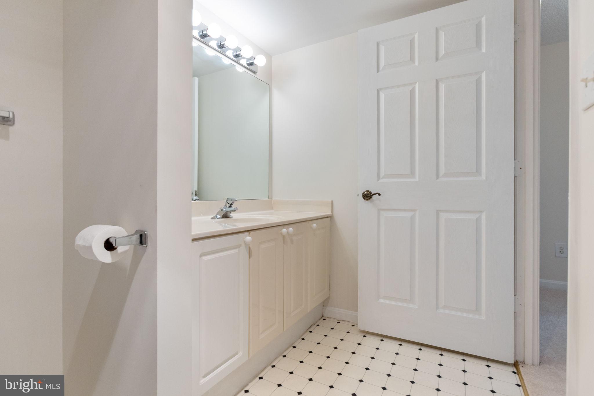 LANSDOWNE WOODS - Residential