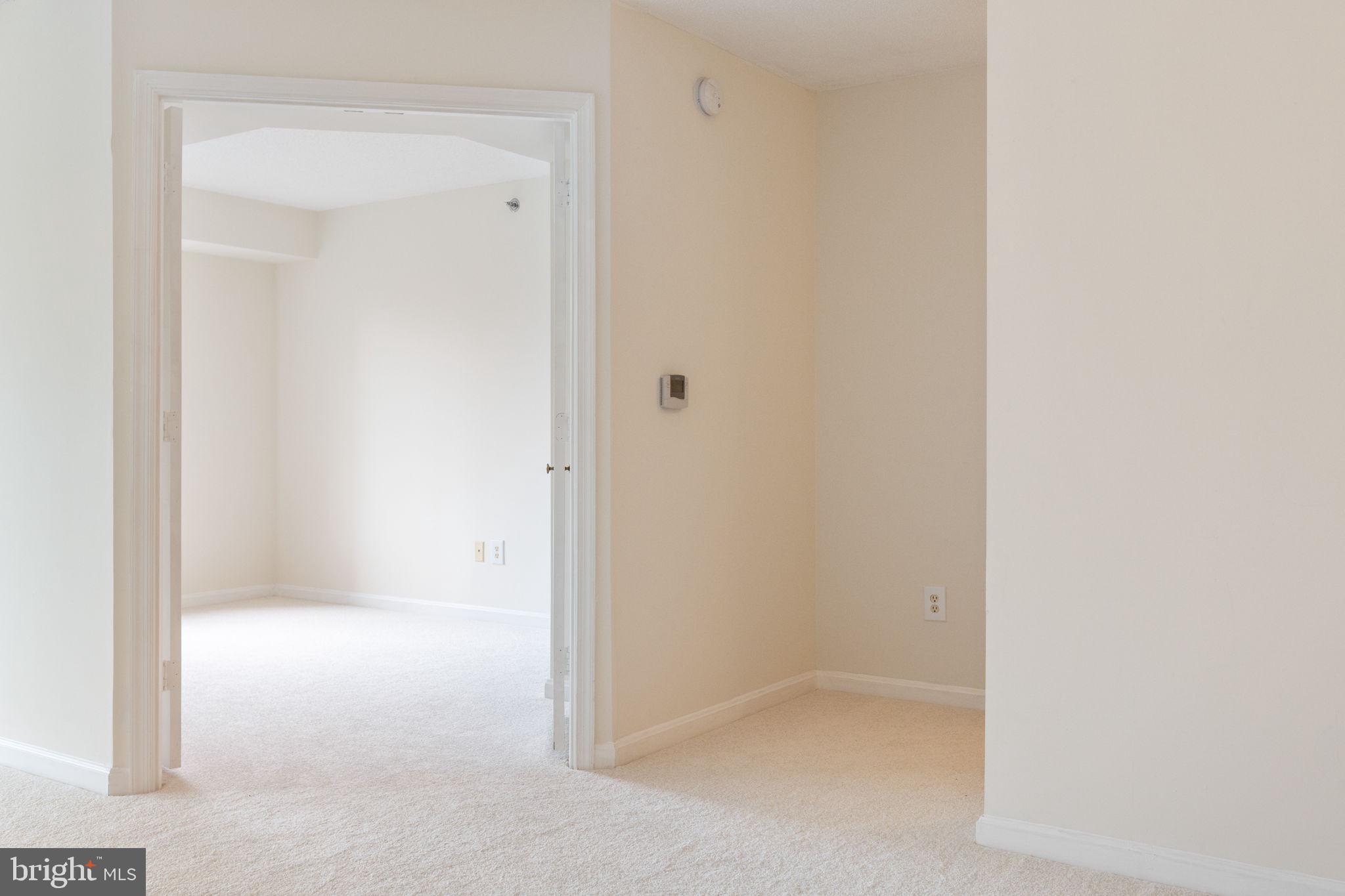 LANSDOWNE WOODS - Residential