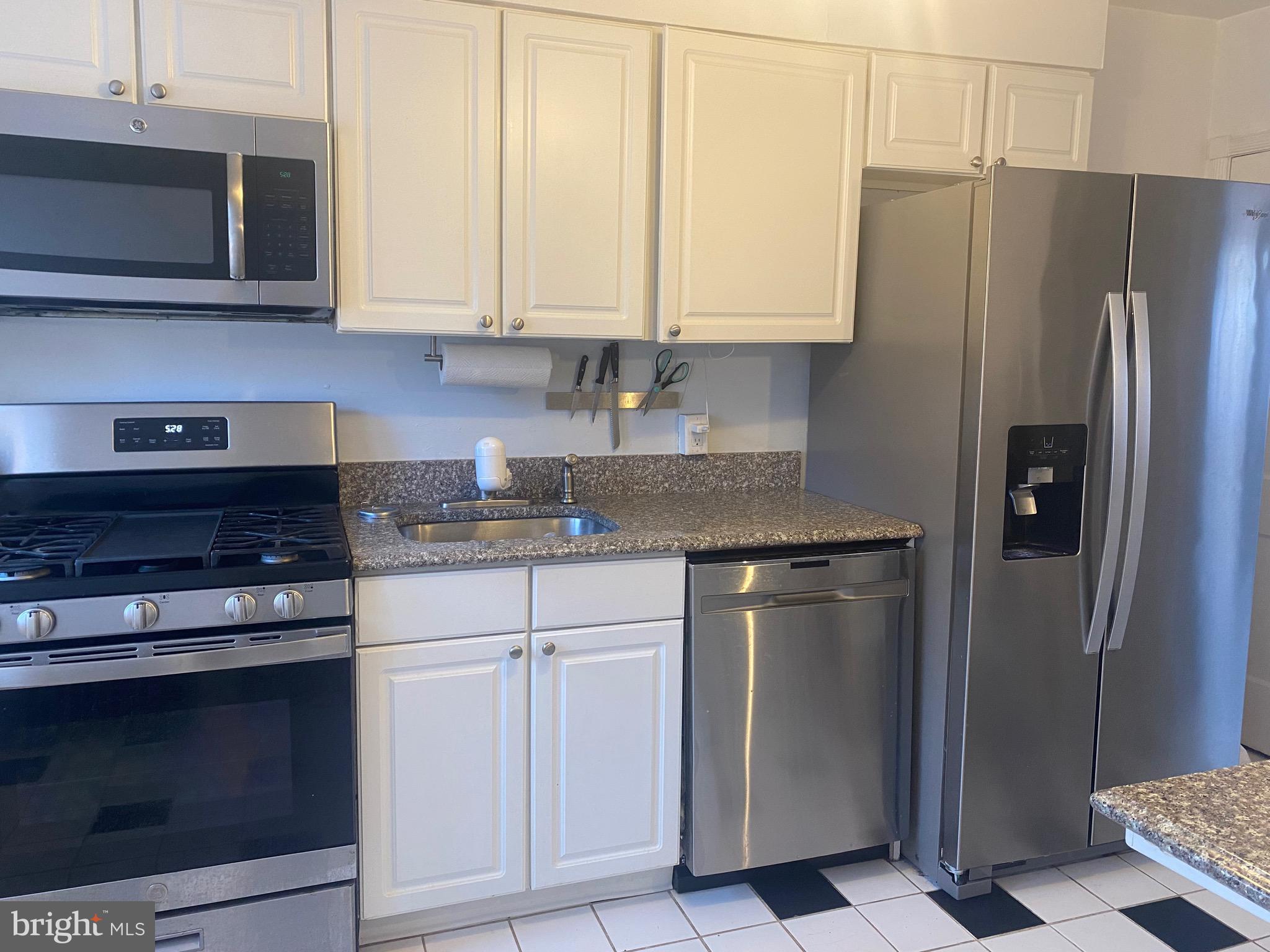 RODGERS FORGE - Residential Lease
