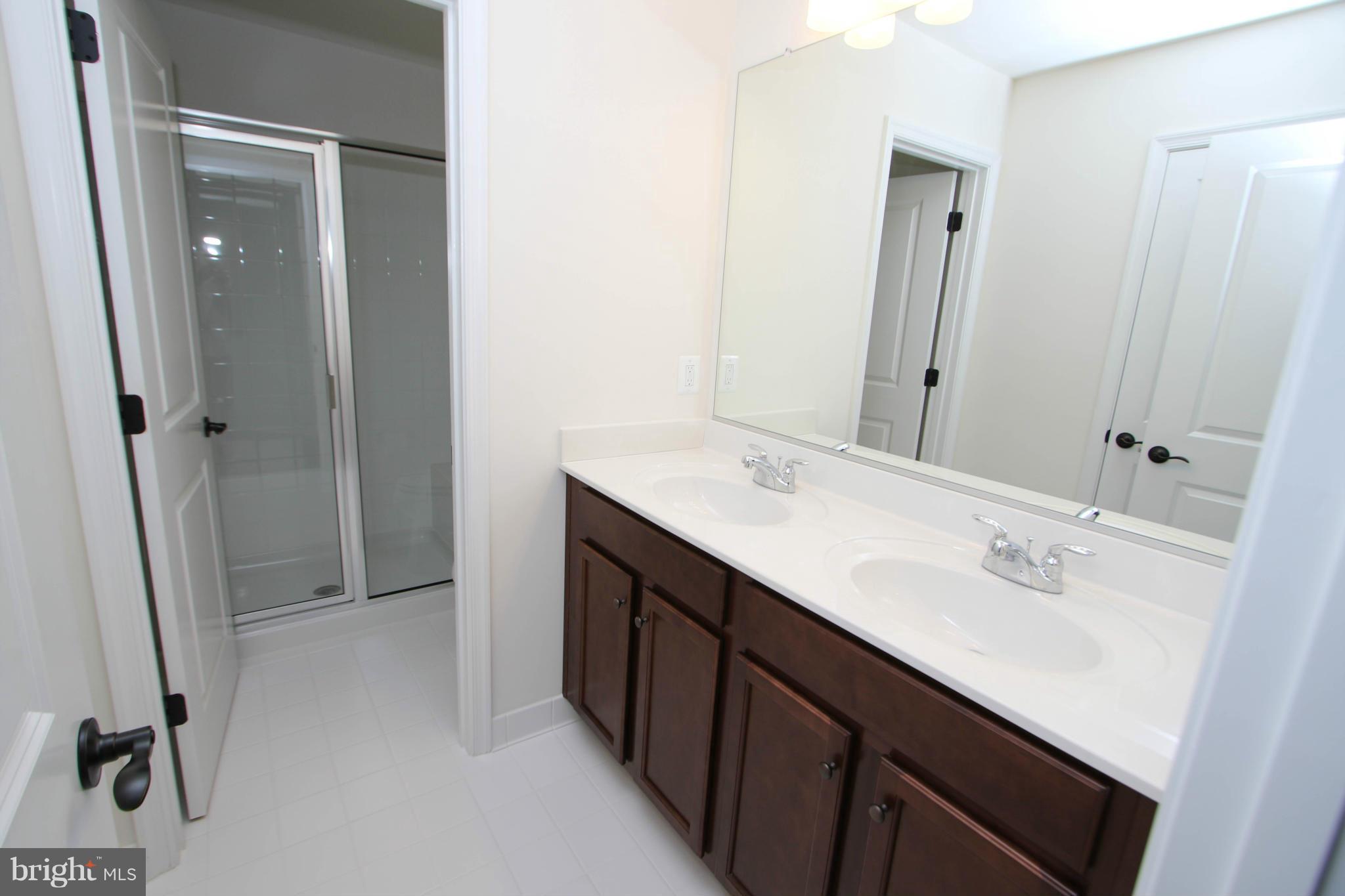 EASTVIEW AT STONE RIDGE - Residential Lease