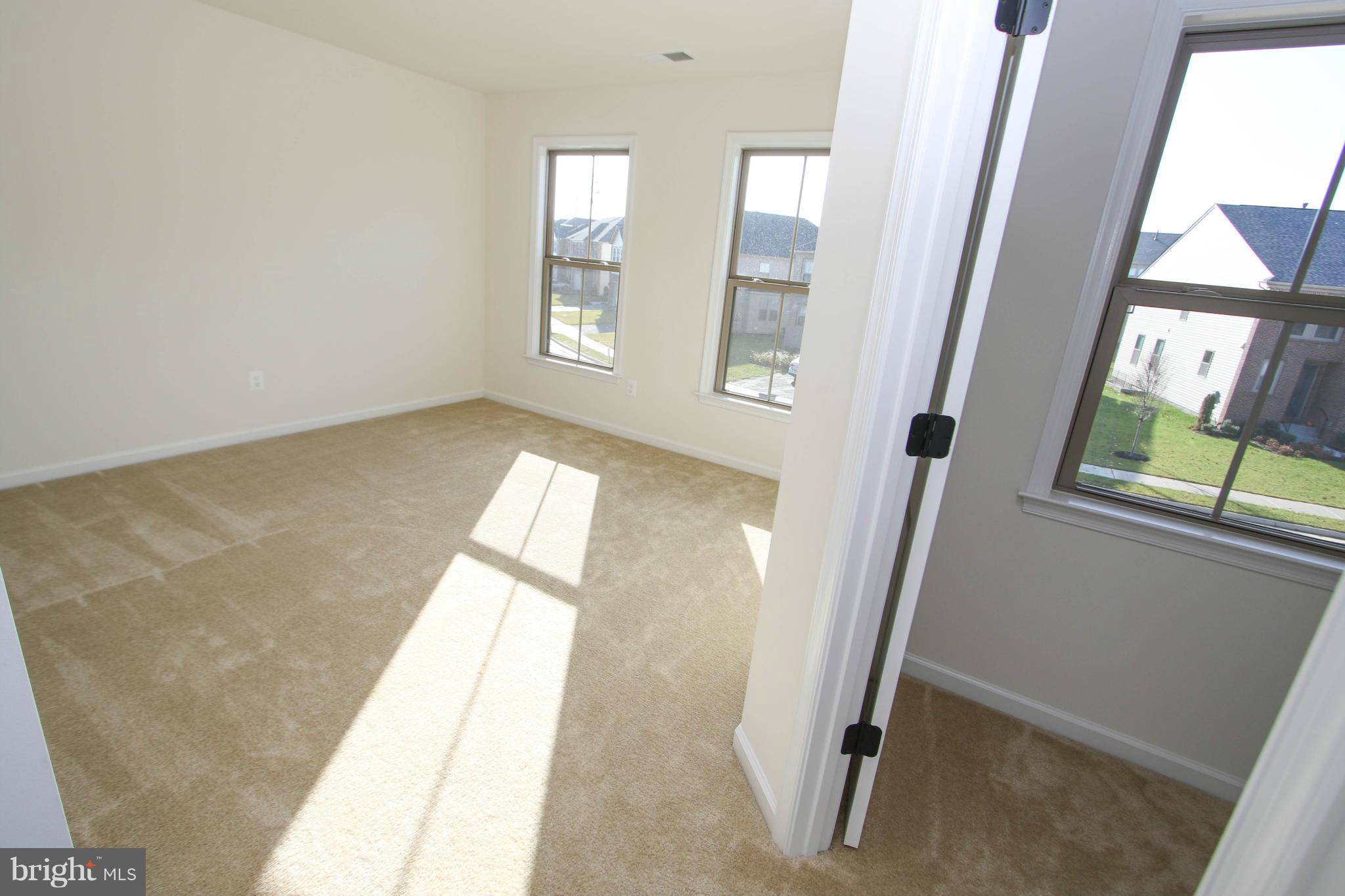 EASTVIEW AT STONE RIDGE - Residential Lease