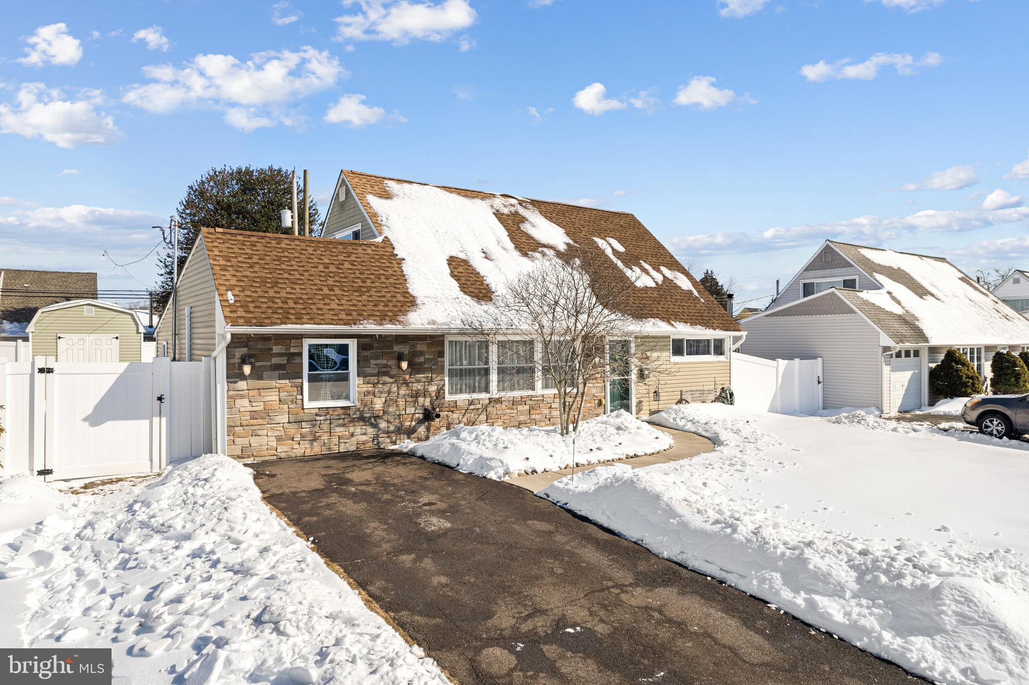 MILL CREEK FALLS - Residential