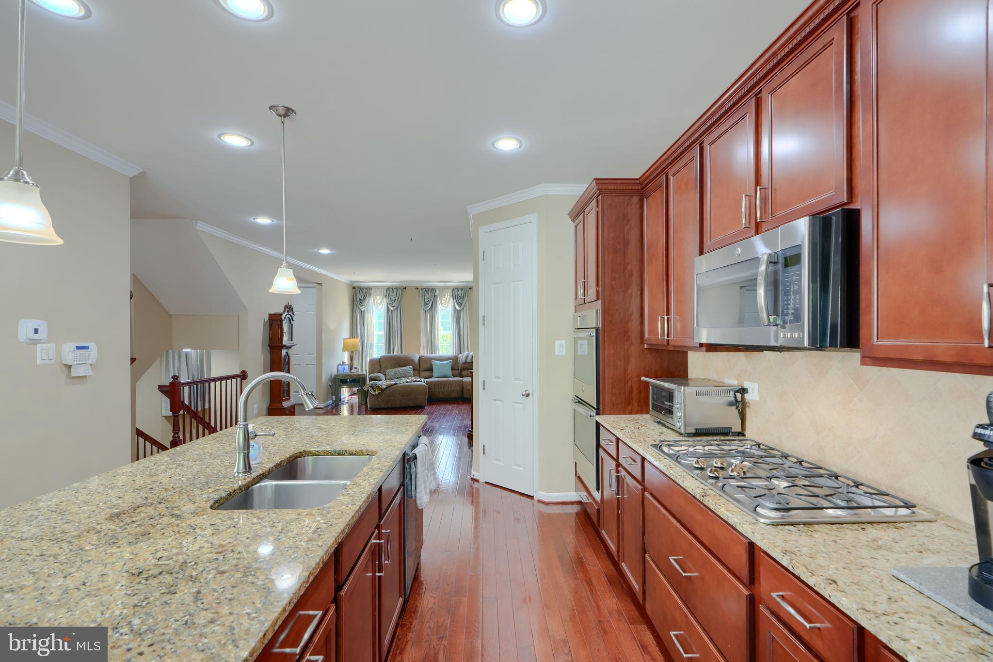 1644 LIVINGSTON DRIVE