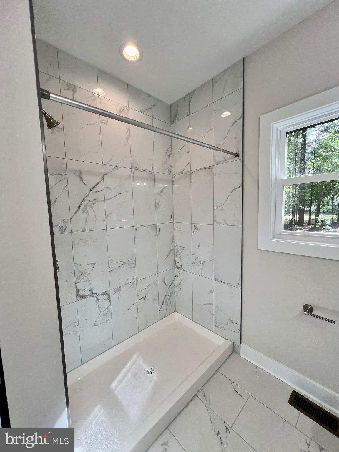 GLEBE HARBOR - Residential