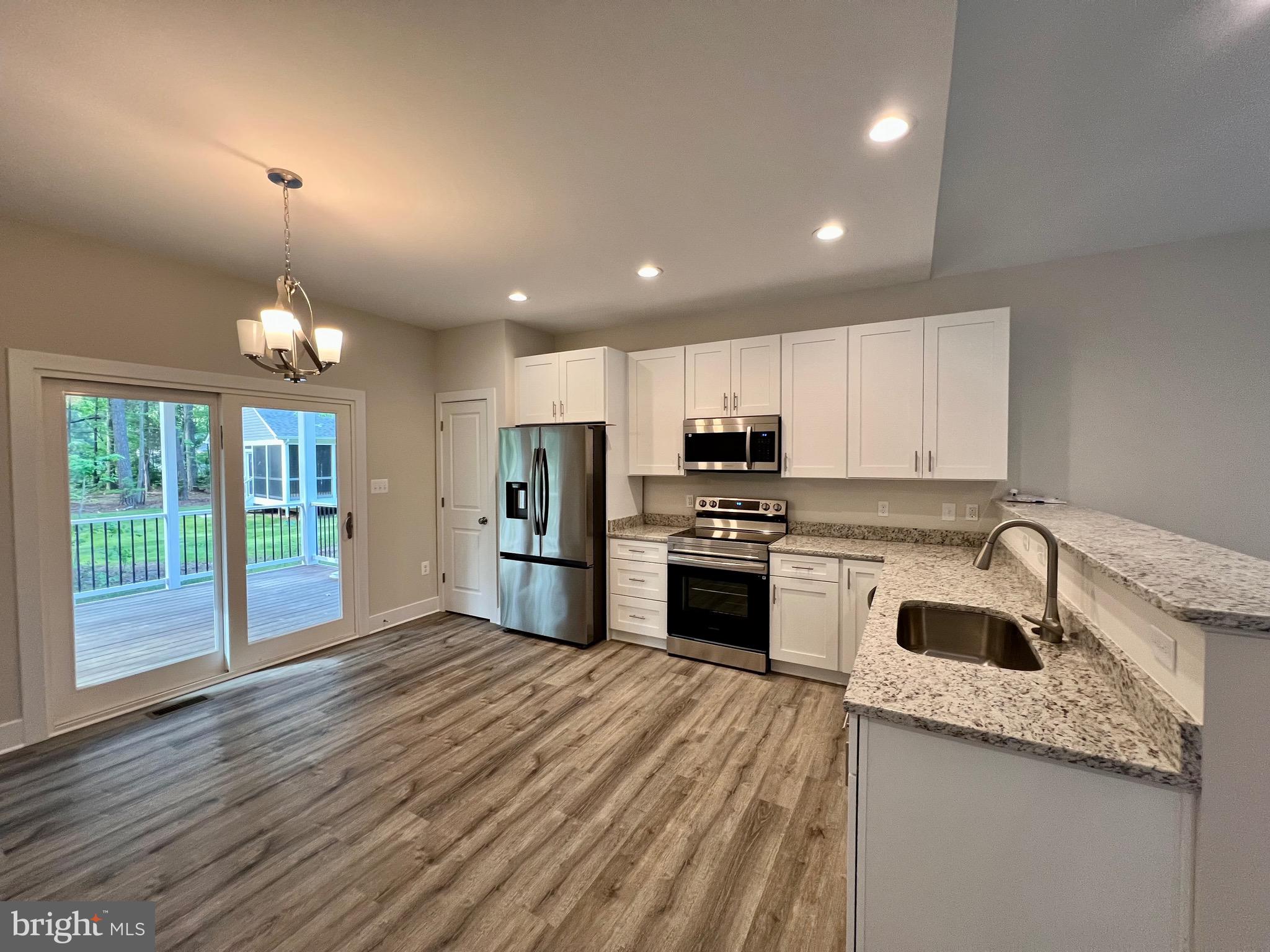 GLEBE HARBOR - Residential