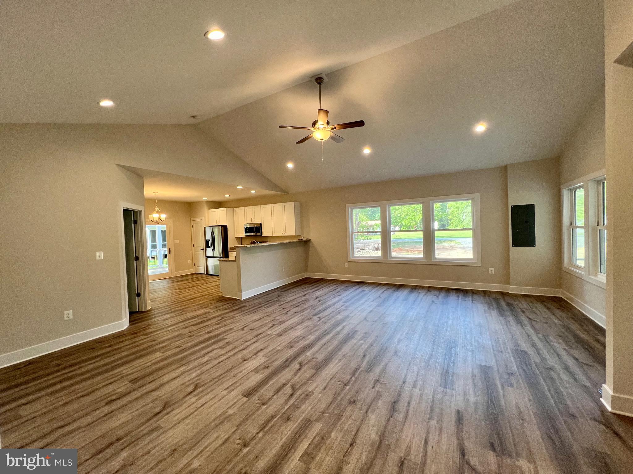 GLEBE HARBOR - Residential