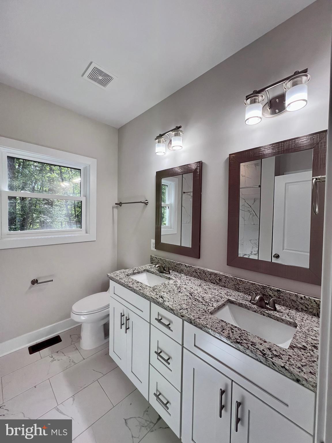 GLEBE HARBOR - Residential