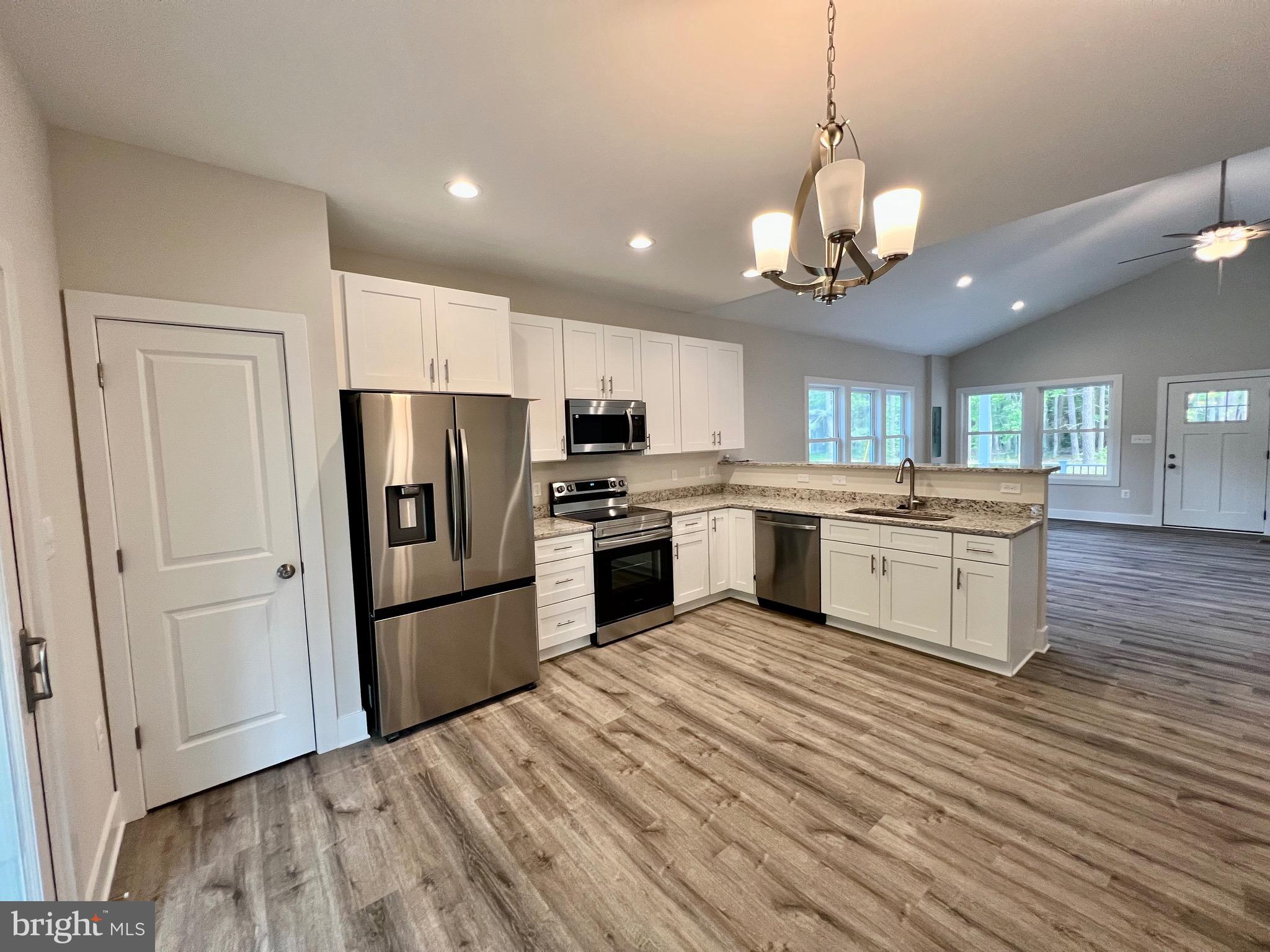 GLEBE HARBOR - Residential