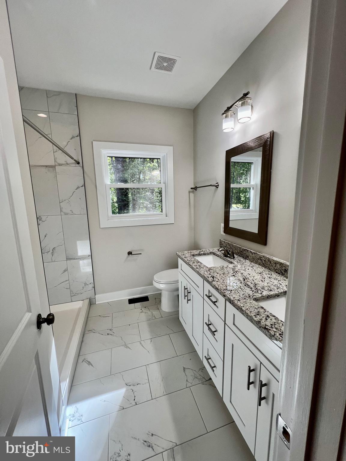 GLEBE HARBOR - Residential