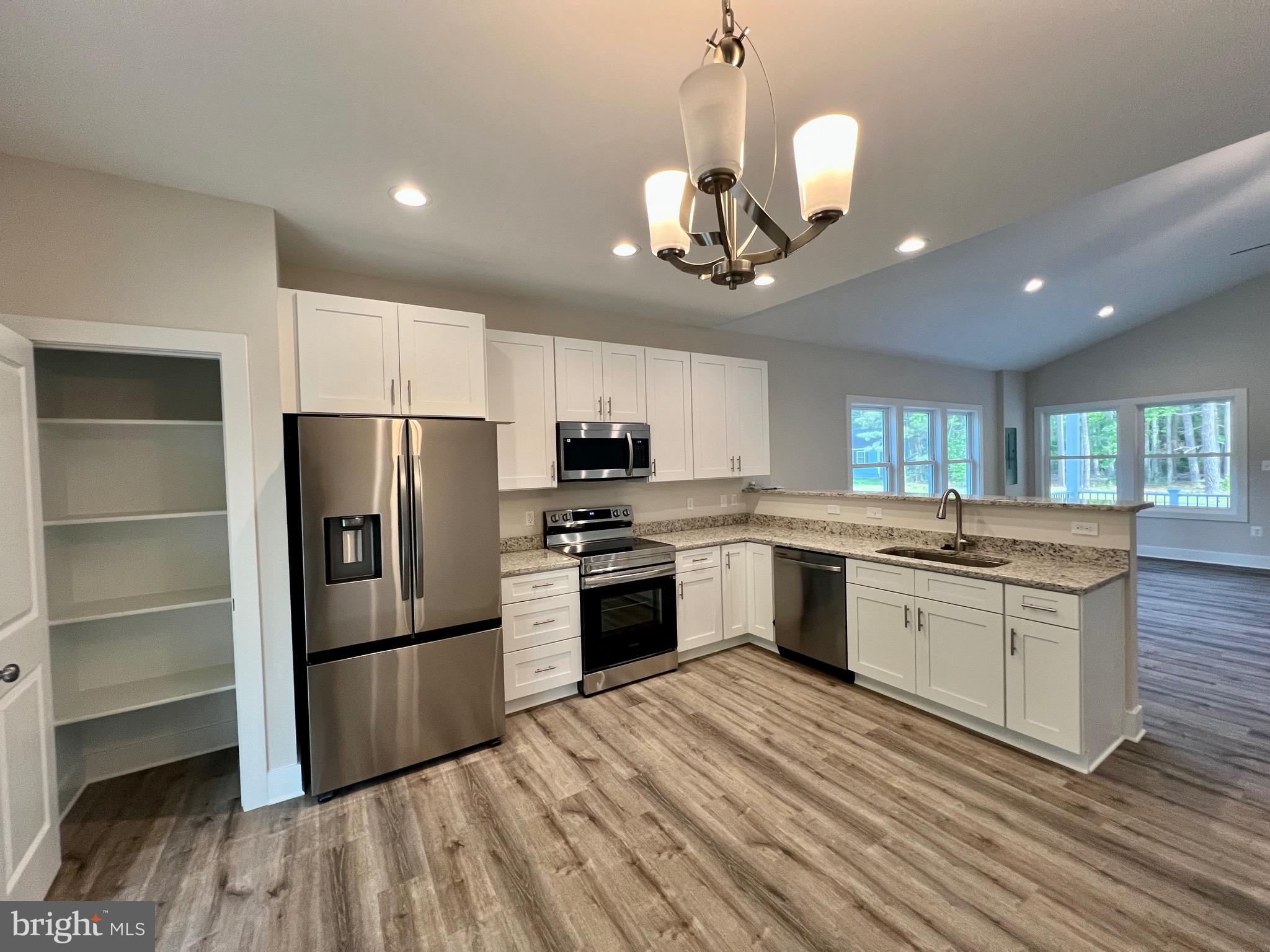 GLEBE HARBOR - Residential