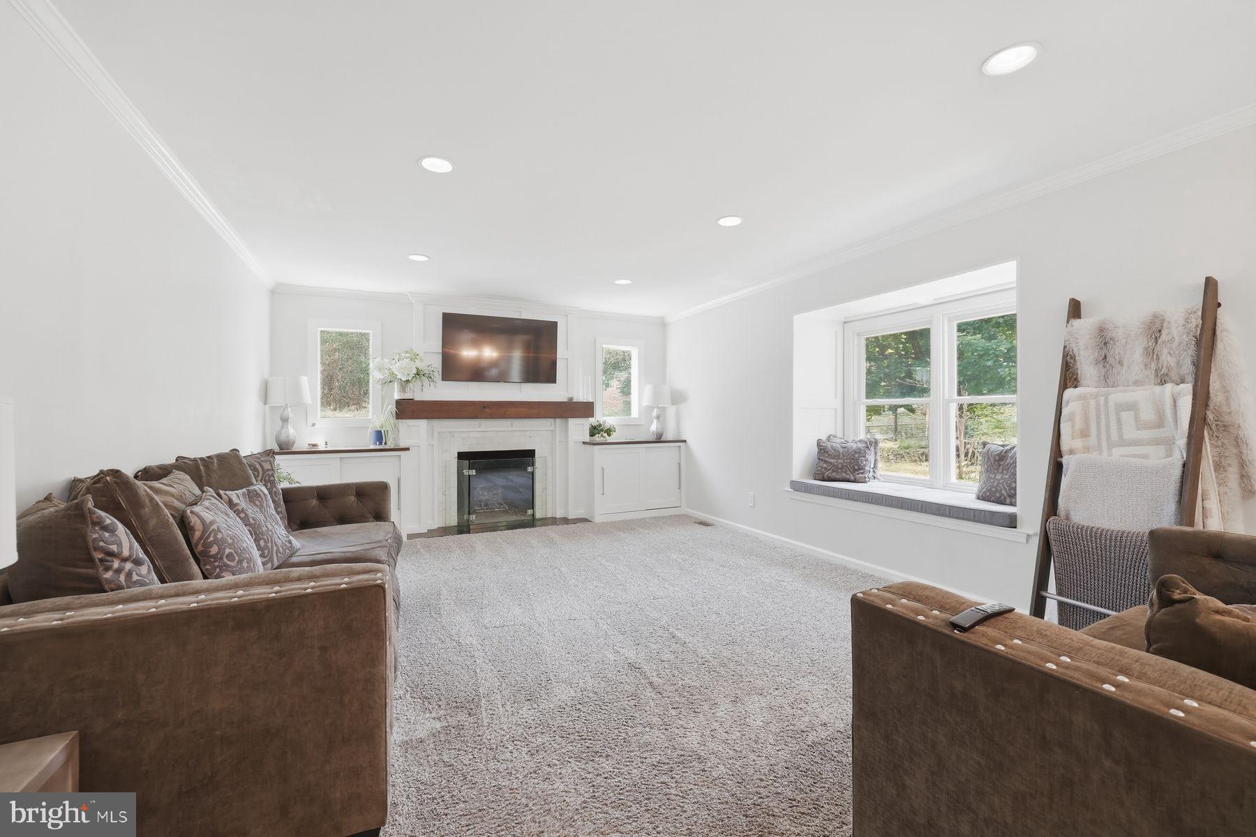 HIGH MEADOW - Residential