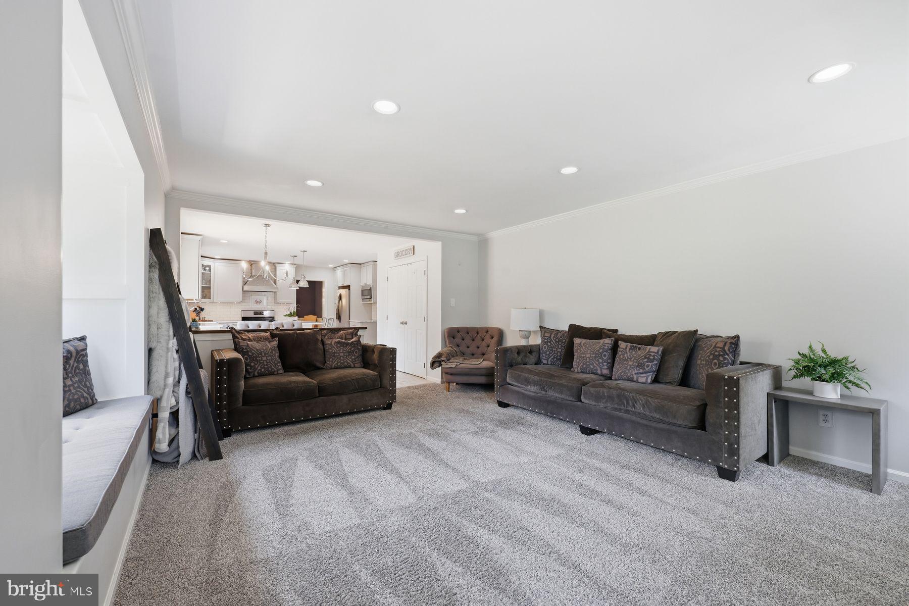 HIGH MEADOW - Residential