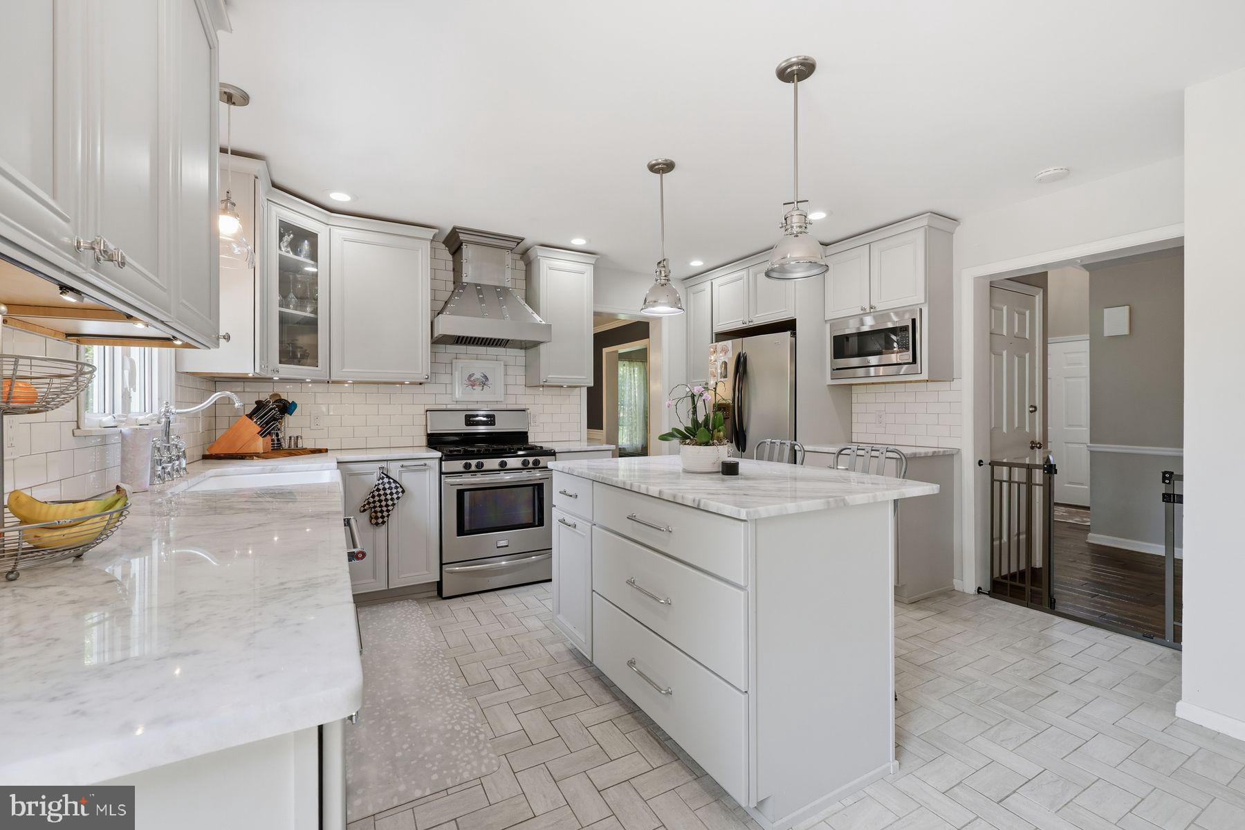 HIGH MEADOW - Residential