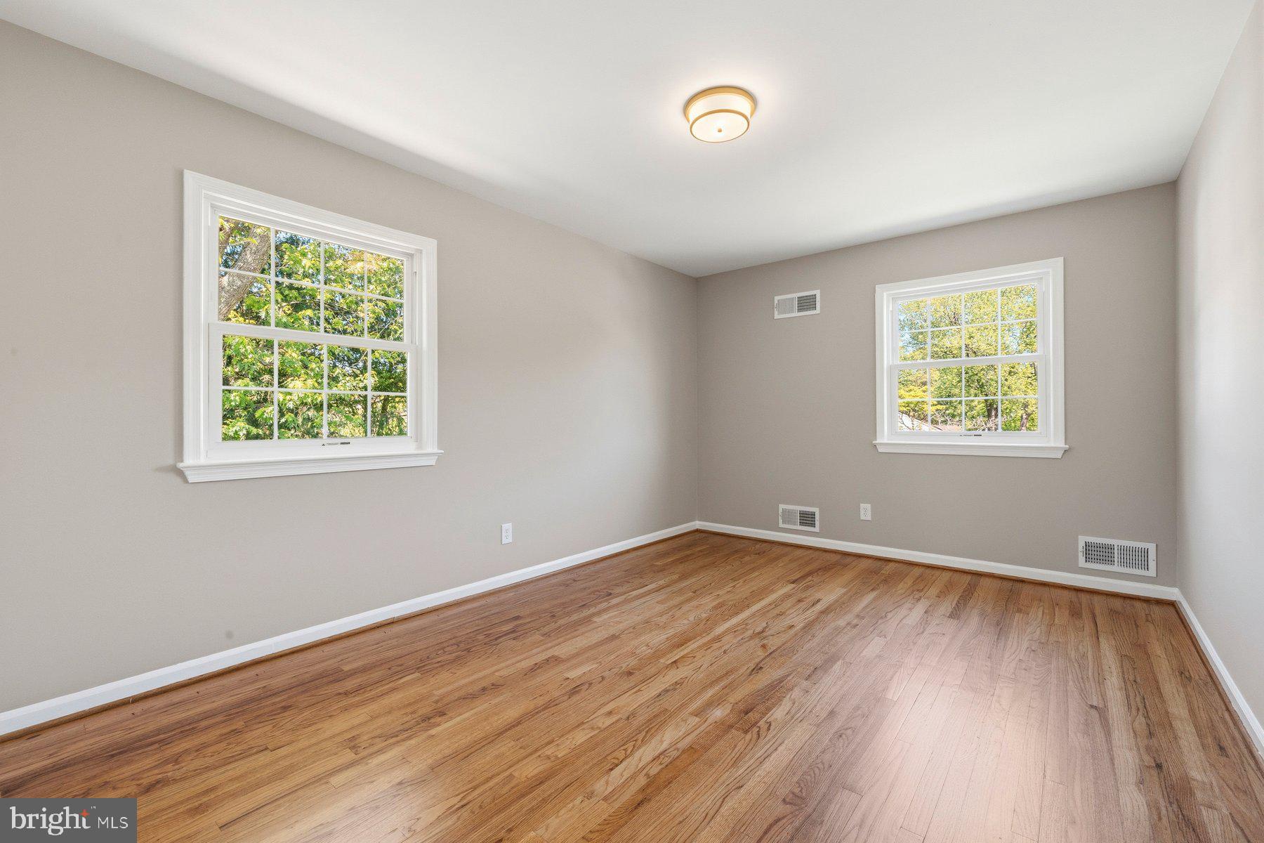 SPRINGBROOK MANOR - Residential