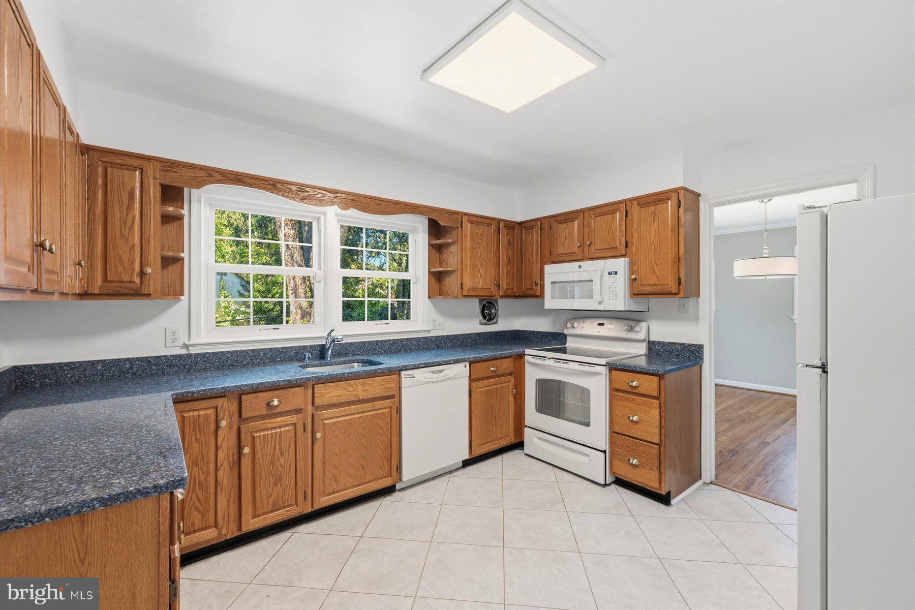 SPRINGBROOK MANOR - Residential